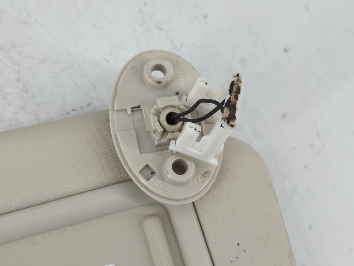 2022 Toyota Corolla Sun Visor Shade Replacement Passenger Right Mirror Fits OEM Used Auto Parts