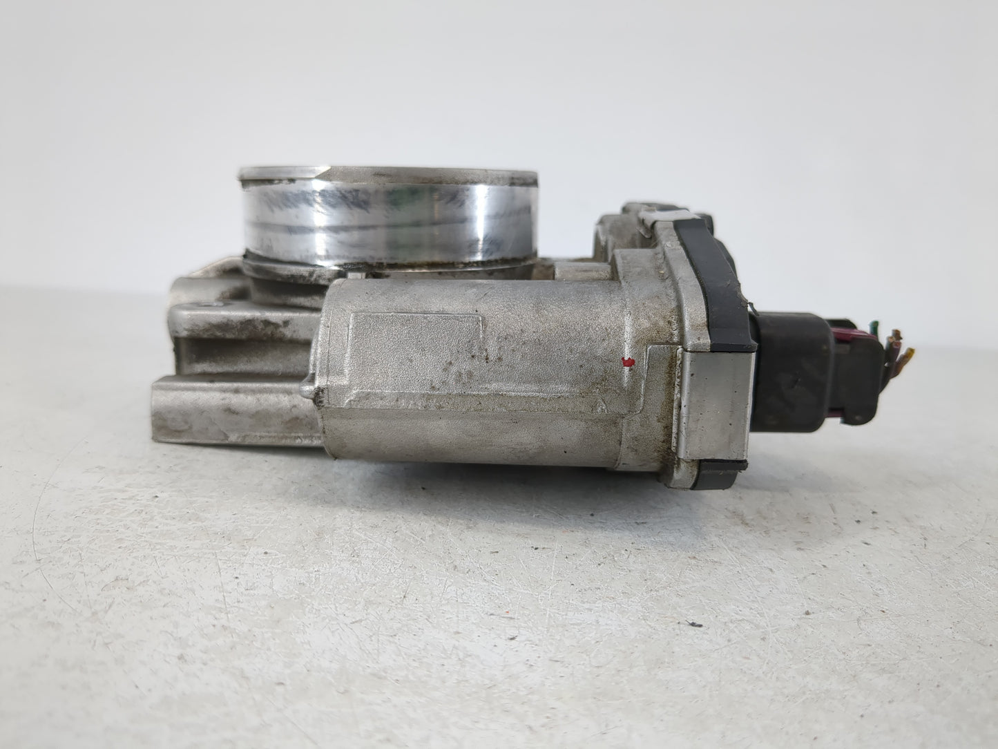 2009 Chevrolet Traverse Throttle Body P/N:2388 AA 995AA Fits Fits 2007 2008 2010 2011 OEM Used Auto Parts