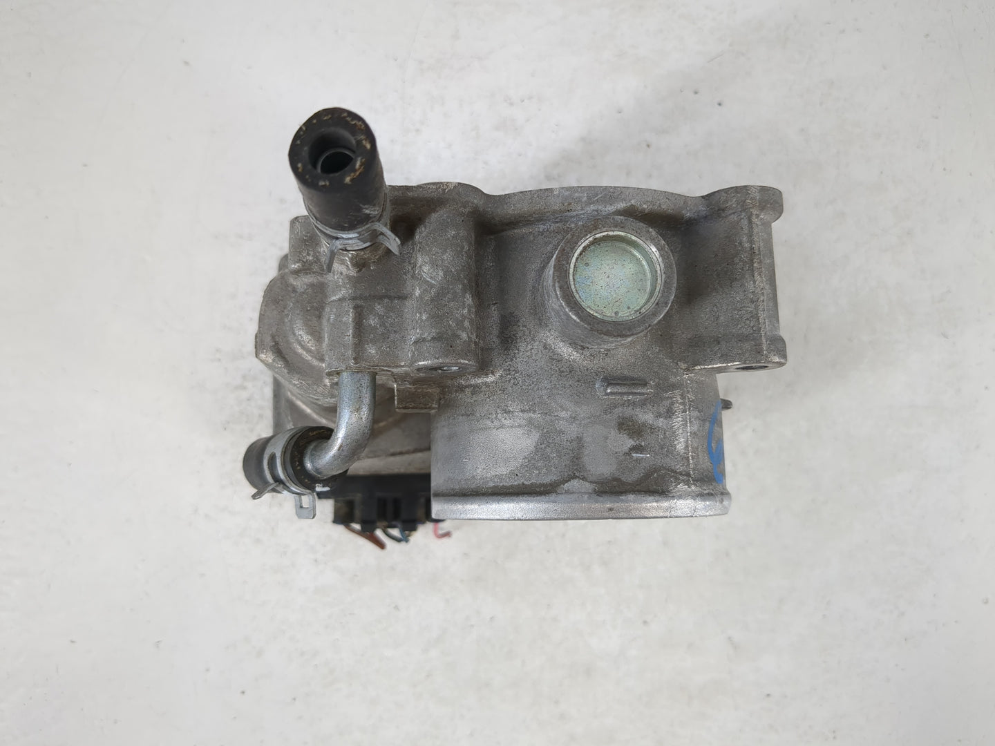 2013-2019 Subaru Legacy Throttle Body P/N:16112AA38A Fits Fits 2013 2014 2015 2016 2017 2018 2019 OEM Used Auto Parts - Oemusedautoparts1.com