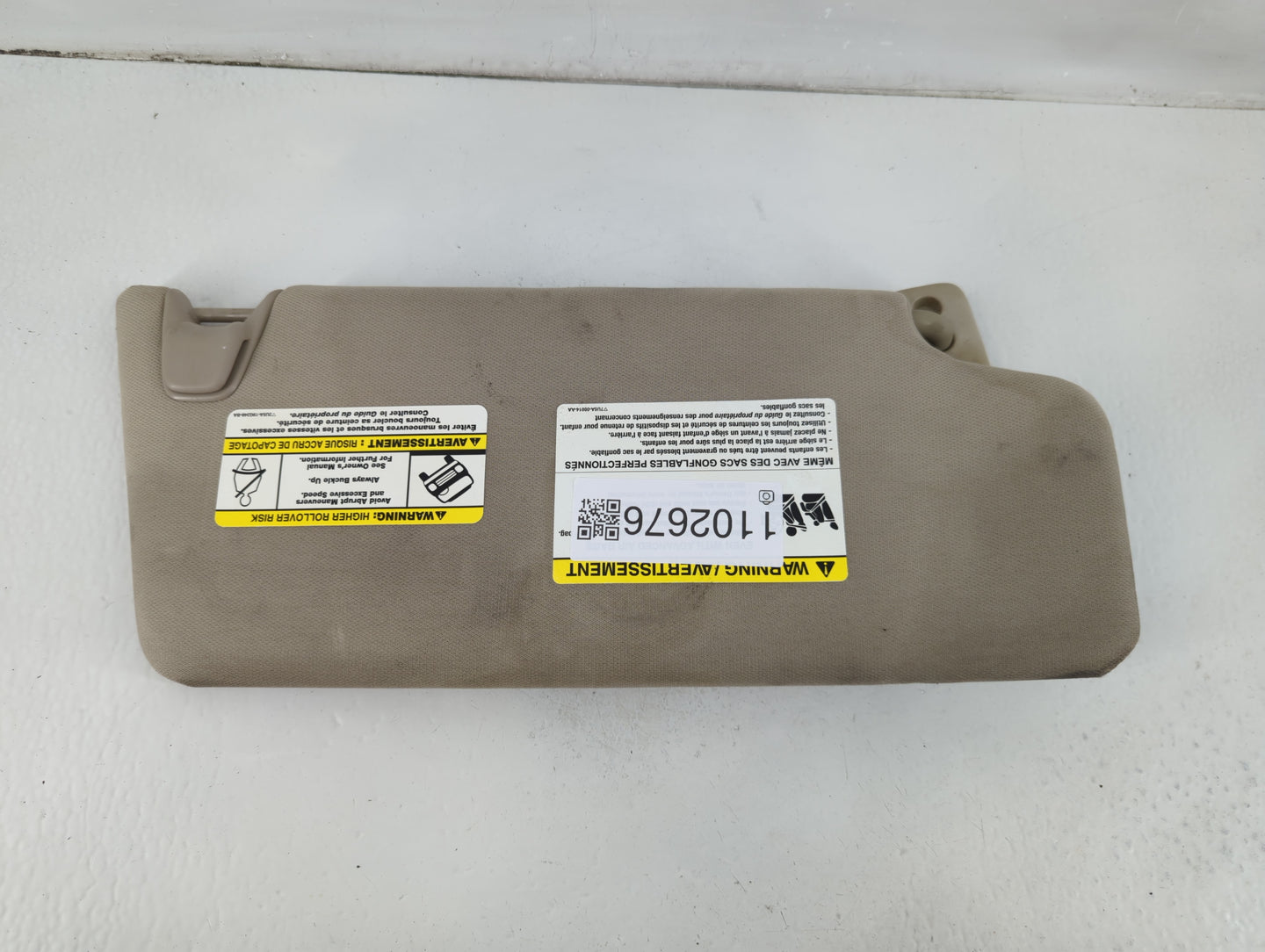 2009-2010 Ford F-150 Sun Visor Shade Replacement Driver Left Mirror Fits Fits 2009 2010 OEM Used Auto Parts - Oemusedautoparts1.com