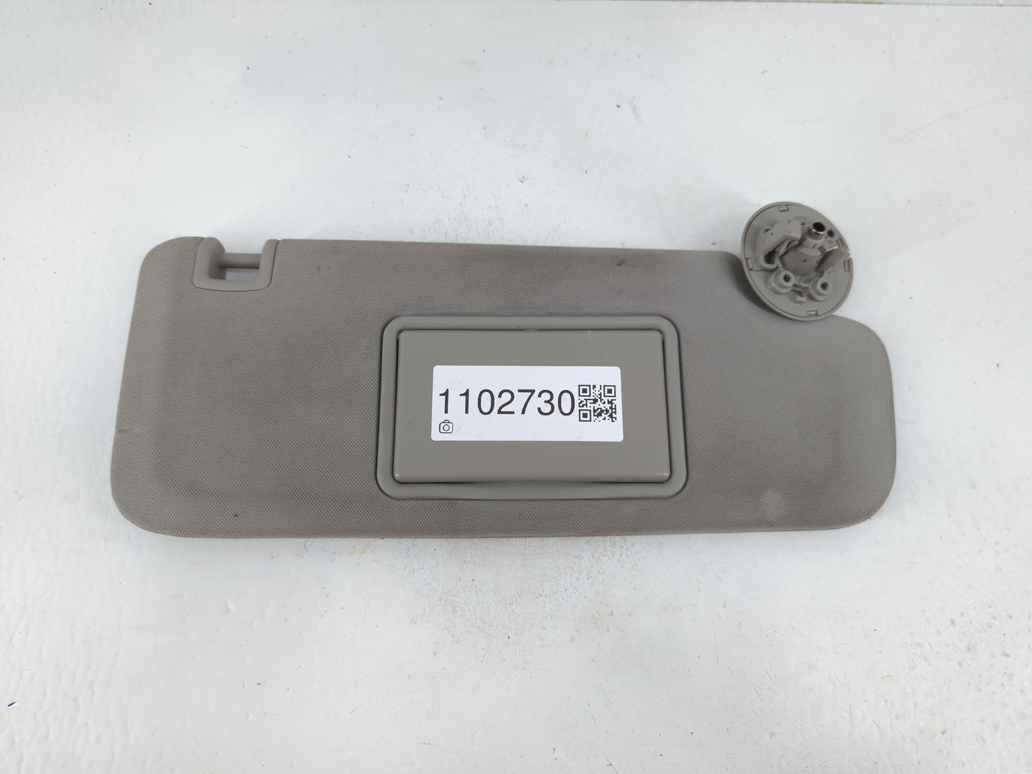 2004-2012 Chevrolet Malibu Sun Visor Shade Replacement Passenger Right Mirror Fits Fits 2004 2005 2008 2009 2010 2011 2012 OEM Used Auto Parts