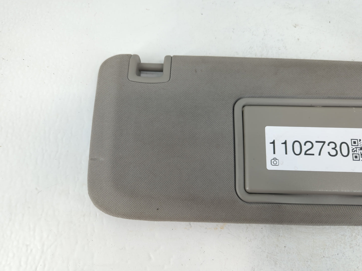 2004-2012 Chevrolet Malibu Sun Visor Shade Replacement Passenger Right Mirror Fits Fits 2004 2005 2008 2009 2010 2011 2012 OEM Used Auto Parts