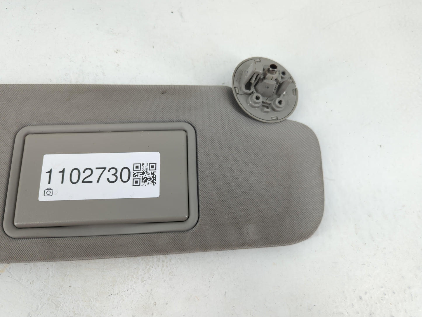 2004-2012 Chevrolet Malibu Sun Visor Shade Replacement Passenger Right Mirror Fits Fits 2004 2005 2008 2009 2010 2011 2012 OEM Used Auto Parts