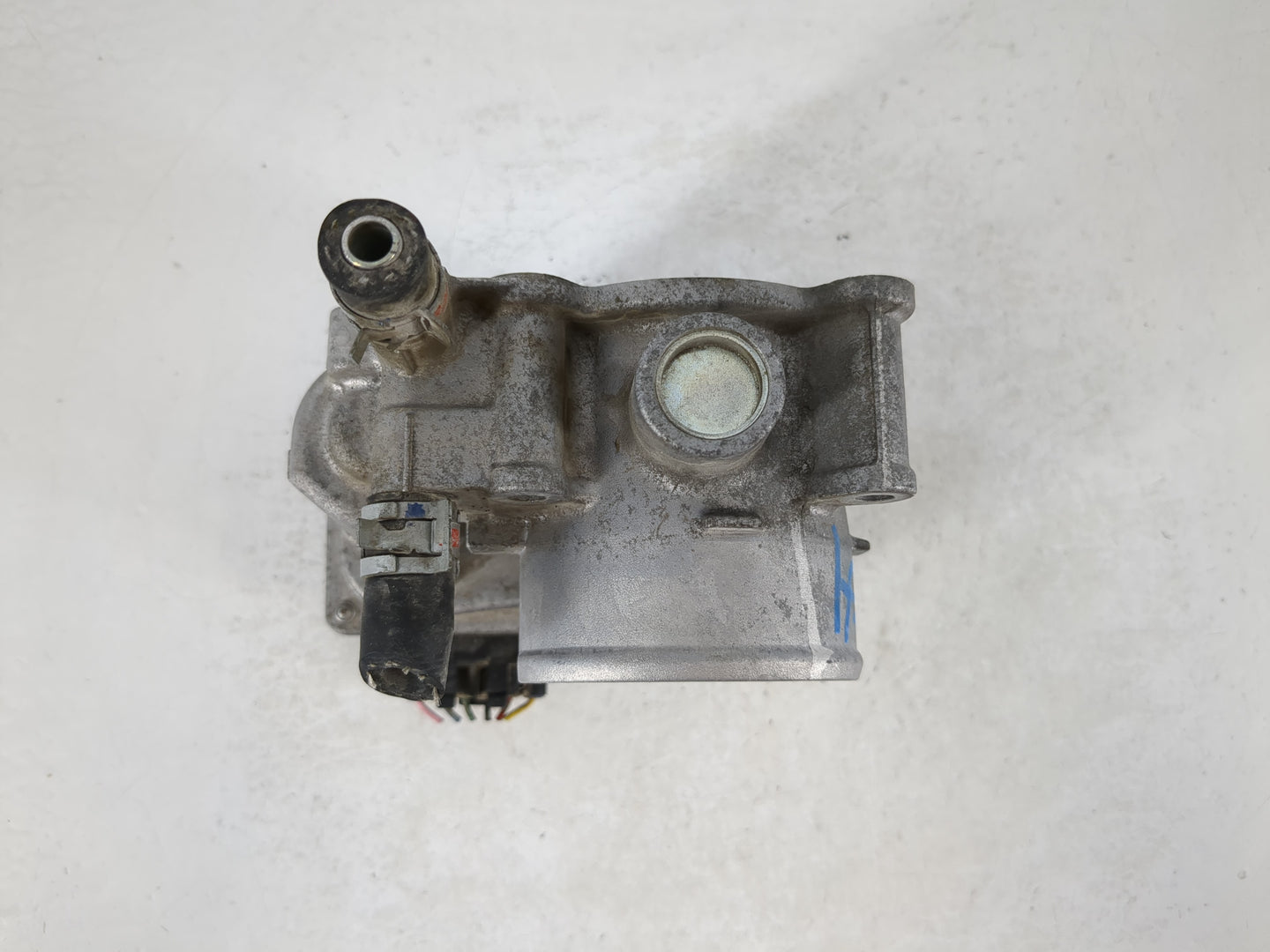 2010-2022 Toyota Prius Throttle Body P/N:22030-37060 Fits Fits 2010 2011 2012 2013 2014 2015 2016 2017 2018 2019 2020 2021 2022 OEM Used Auto Parts - Oemusedautoparts1.com