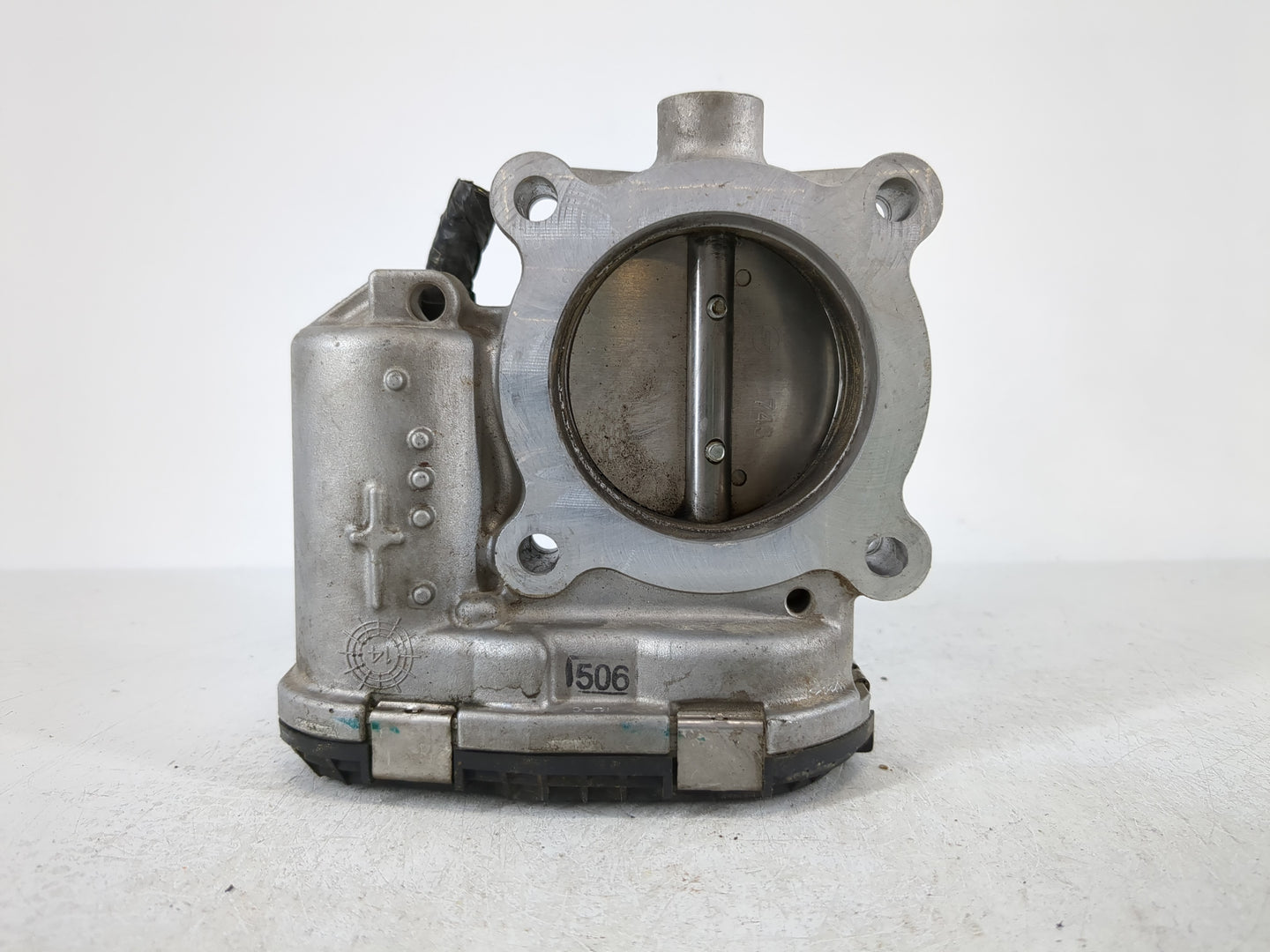 2014-2018 Ford Focus Throttle Body P/N:DS7E-9F991-BB Fits Fits 2014 2015 2016 2017 2018 2019 2020 2021 2022 OEM Used Auto Parts - Oemusedautoparts1.com