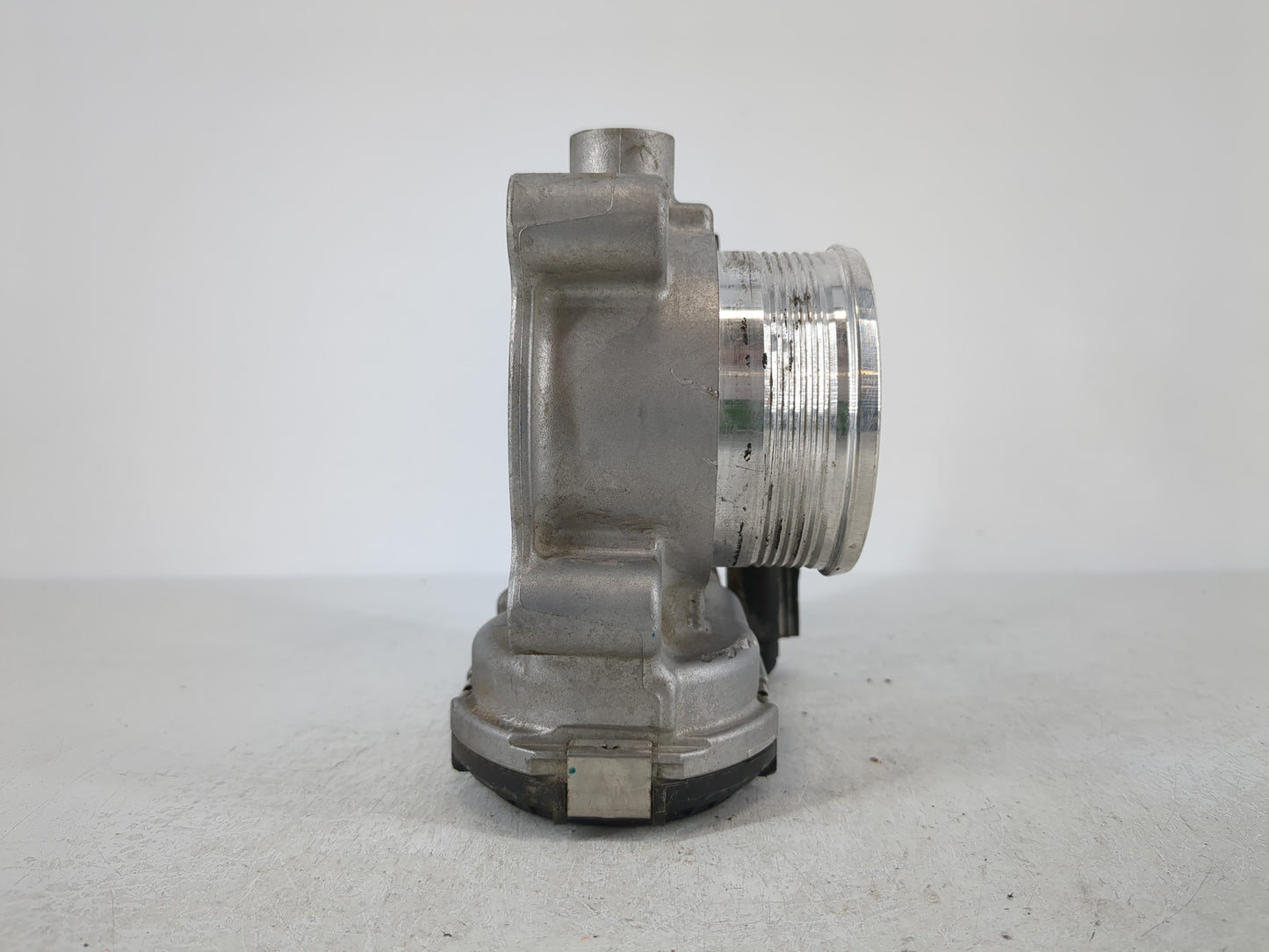 2014-2018 Ford Focus Throttle Body P/N:DS7E-9F991-BB Fits Fits 2014 2015 2016 2017 2018 2019 2020 2021 2022 OEM Used Auto Parts - Oemusedautoparts1.com