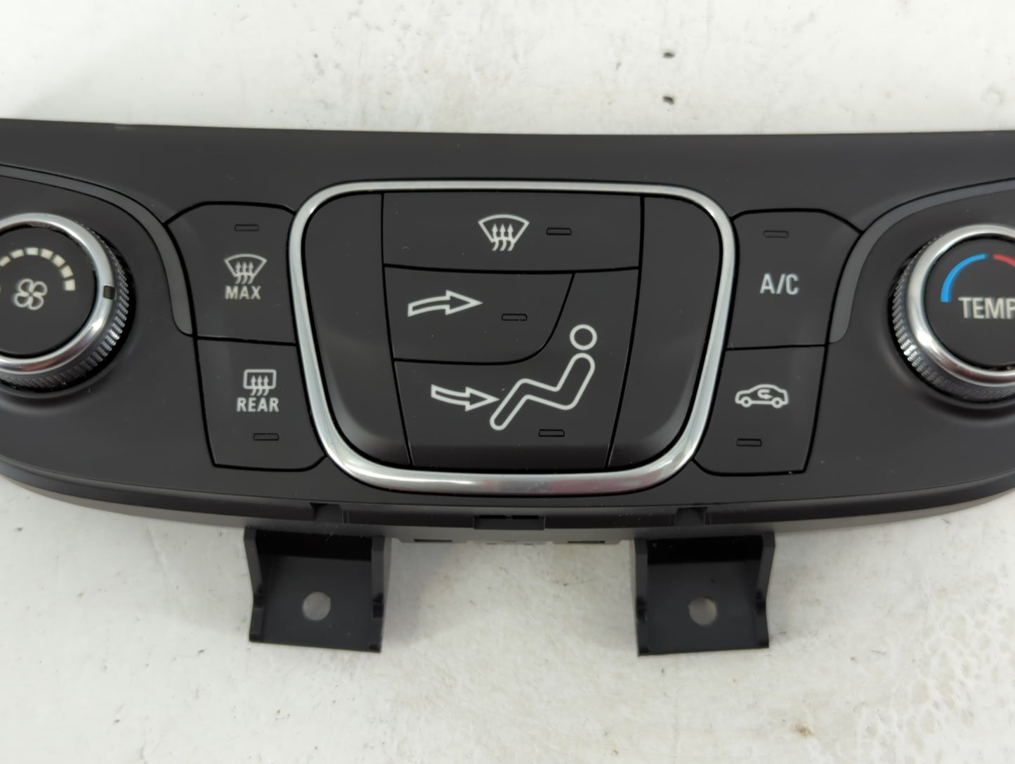 2019-2021 Chevrolet Equinox Climate Control Module Temperature AC/Heater Replacement P/N:84422503 Fits Fits 2019 2020 2021 OEM Used Auto Parts