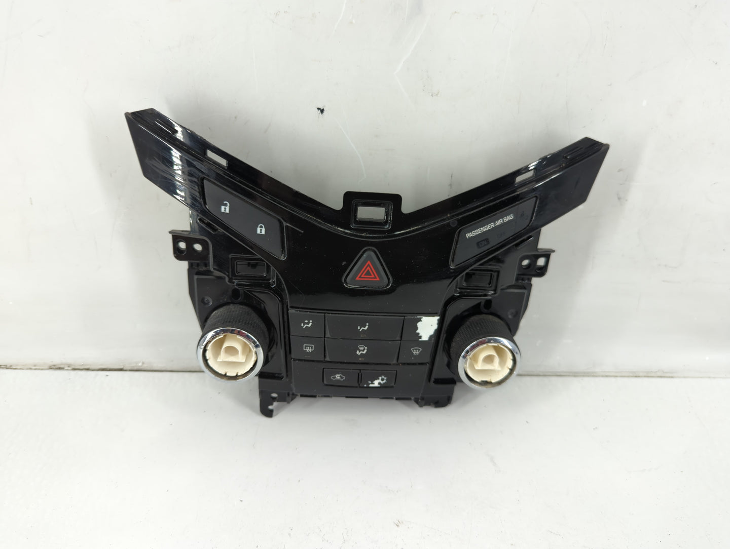 2012-2016 Chevrolet Cruze Climate Control Module Temperature AC/Heater Replacement P/N:95017054 Fits Fits 2012 2013 2014 2015 2016 OEM Used Auto Parts - Oemusedautoparts1.com