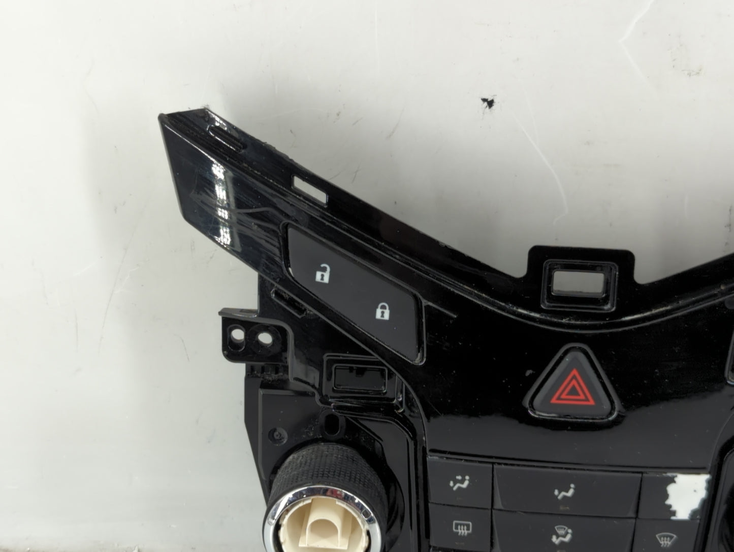 2012-2016 Chevrolet Cruze Climate Control Module Temperature AC/Heater Replacement P/N:95017054 Fits Fits 2012 2013 2014 2015 2016 OEM Used Auto Parts - Oemusedautoparts1.com