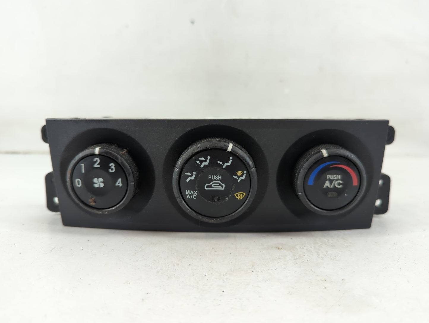 2003-2006 Kia Sorento Climate Control Module Temperature AC/Heater Replacement P/N:97250-3E401 Fits Fits 2003 2004 2005 2006 OEM Used Auto Parts