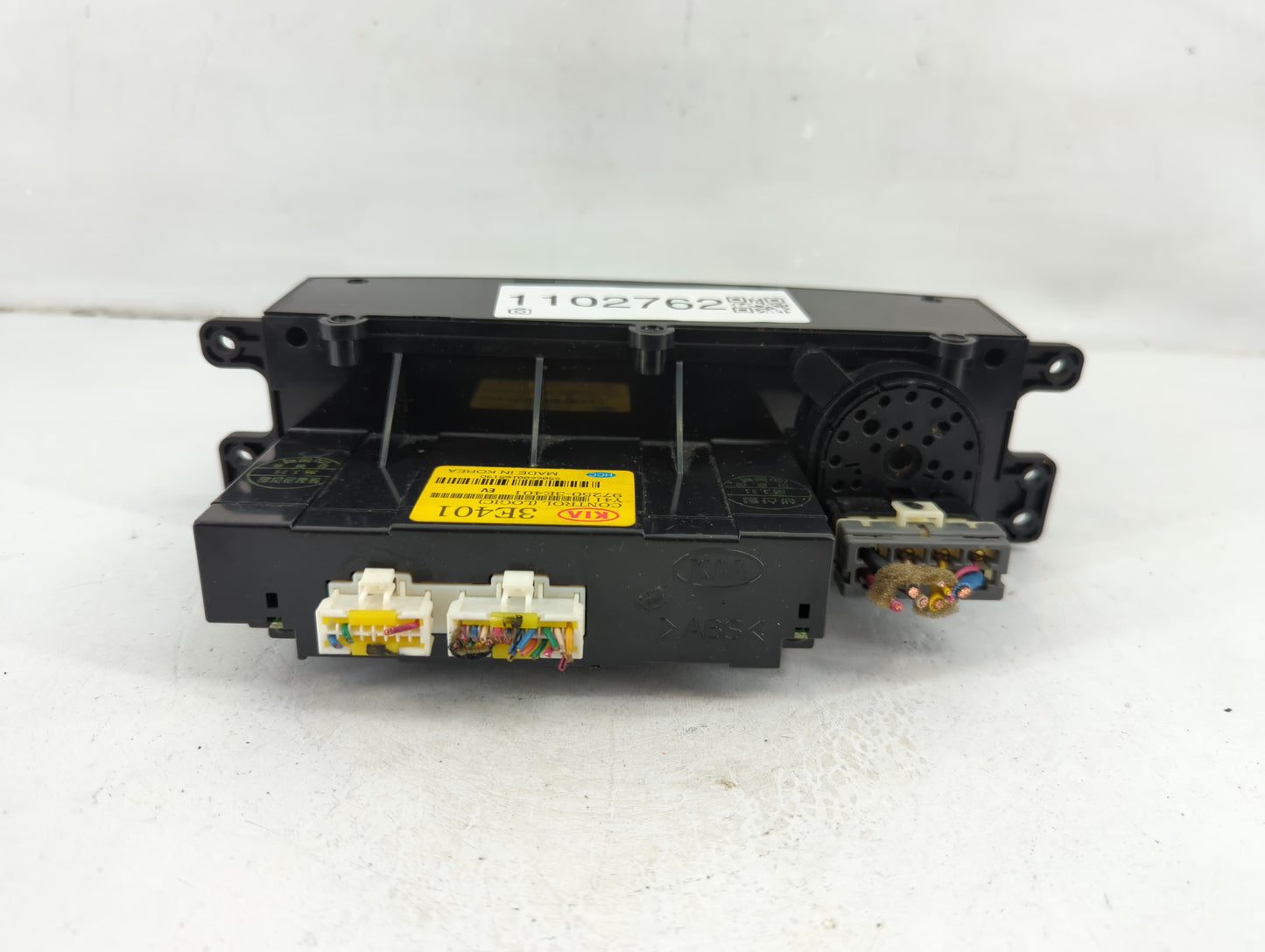 2003-2006 Kia Sorento Climate Control Module Temperature AC/Heater Replacement P/N:97250-3E401 Fits Fits 2003 2004 2005 2006 OEM Used Auto Parts