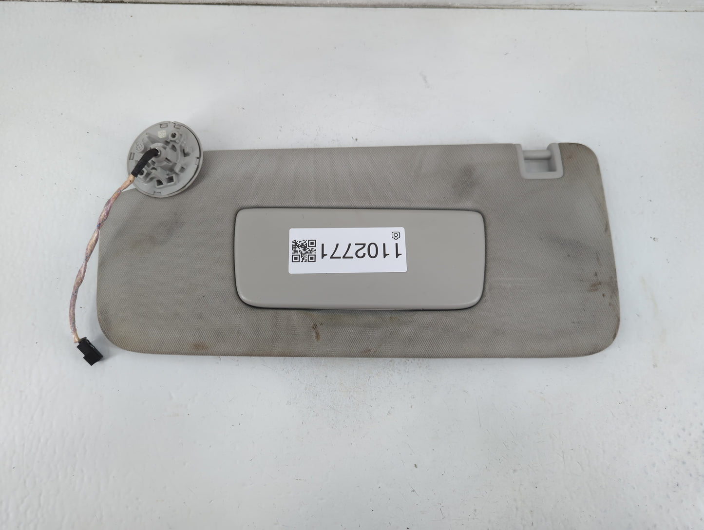 2018-2022 Chevrolet Traverse Sun Visor Shade Replacement Driver Left Mirror Fits Fits 2018 2019 2020 2021 2022 OEM Used Auto Parts