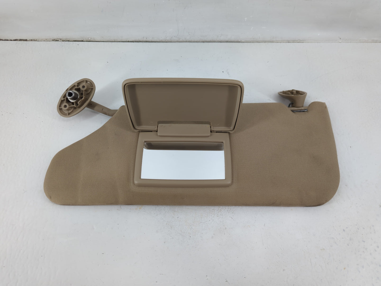 2011-2014 Chrysler 200 Sun Visor Shade Replacement Driver Left Mirror Fits Fits 2011 2012 2013 2014 OEM Used Auto Parts - Oemusedautoparts1.com
