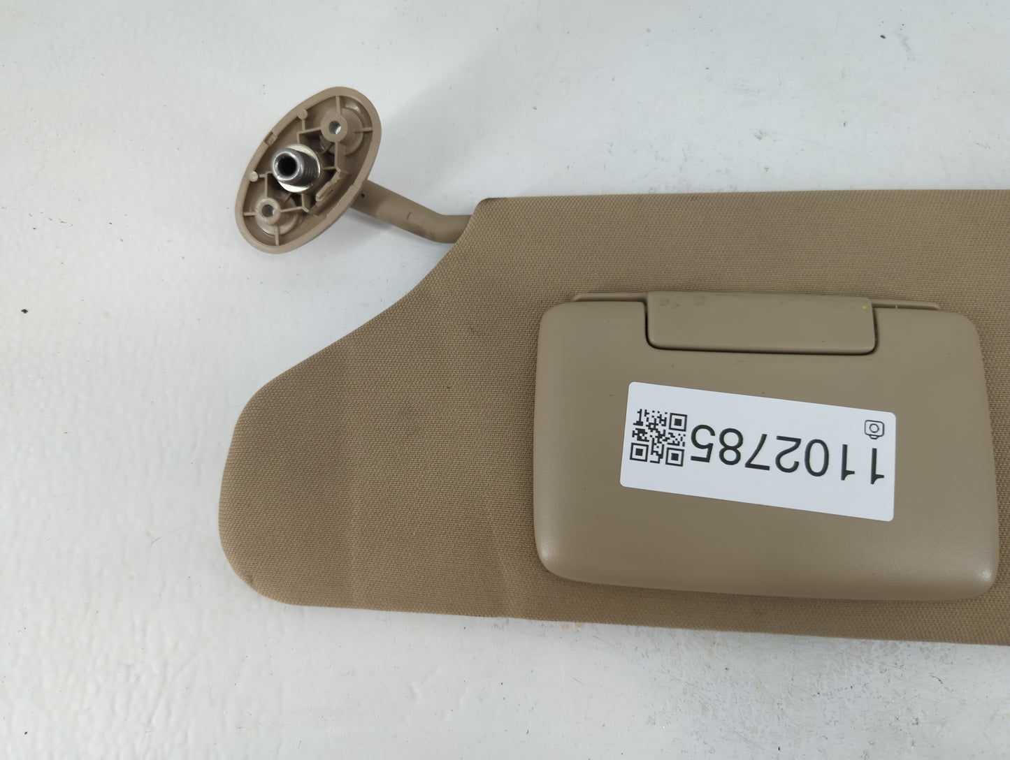 2011-2014 Chrysler 200 Sun Visor Shade Replacement Driver Left Mirror Fits Fits 2011 2012 2013 2014 OEM Used Auto Parts - Oemusedautoparts1.com
