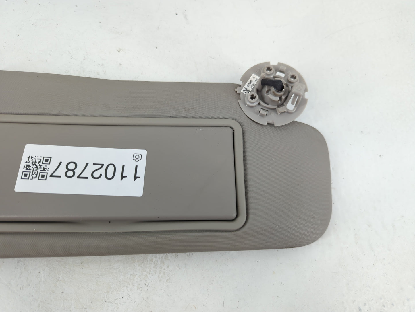 2011-2016 Chevrolet Cruze Sun Visor Shade Replacement Passenger Right Mirror Fits Fits 2011 2012 2013 2014 2015 2016 OEM Used Auto Parts