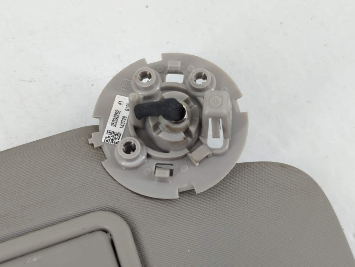 2011-2016 Chevrolet Cruze Sun Visor Shade Replacement Passenger Right Mirror Fits Fits 2011 2012 2013 2014 2015 2016 OEM Used Auto Parts