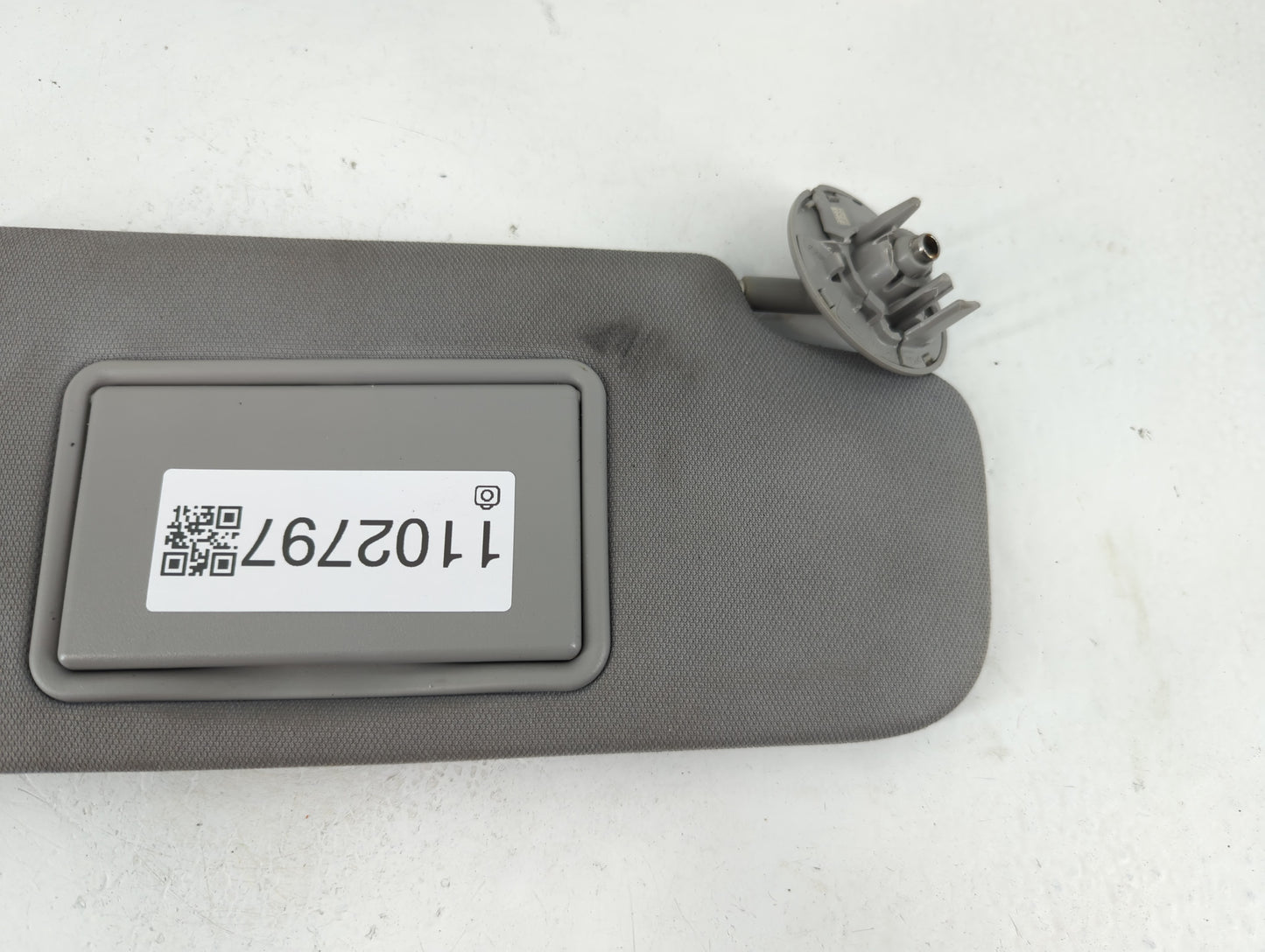 2016-2021 Chevrolet Malibu Sun Visor Shade Replacement Passenger Right Mirror Fits Fits 2016 2017 2018 2019 2020 2021 OEM Used Auto Parts