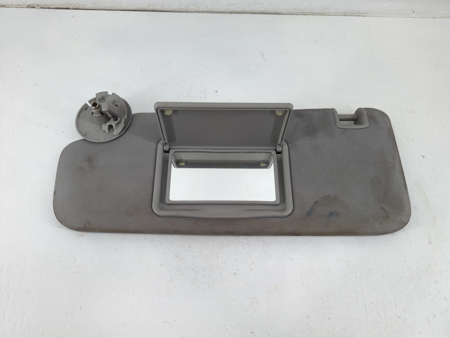 2016-2021 Chevrolet Malibu Sun Visor Shade Replacement Driver Left Mirror Fits Fits 2016 2017 2018 2019 2020 2021 OEM Used Auto Parts