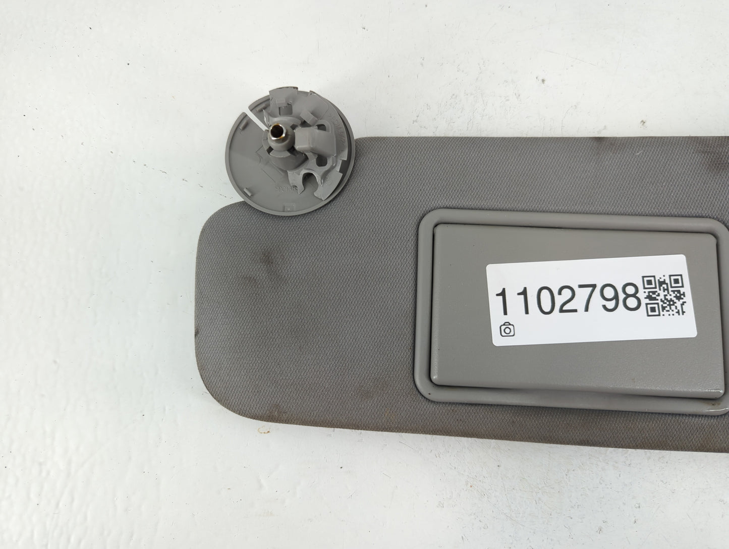 2016-2021 Chevrolet Malibu Sun Visor Shade Replacement Driver Left Mirror Fits Fits 2016 2017 2018 2019 2020 2021 OEM Used Auto Parts