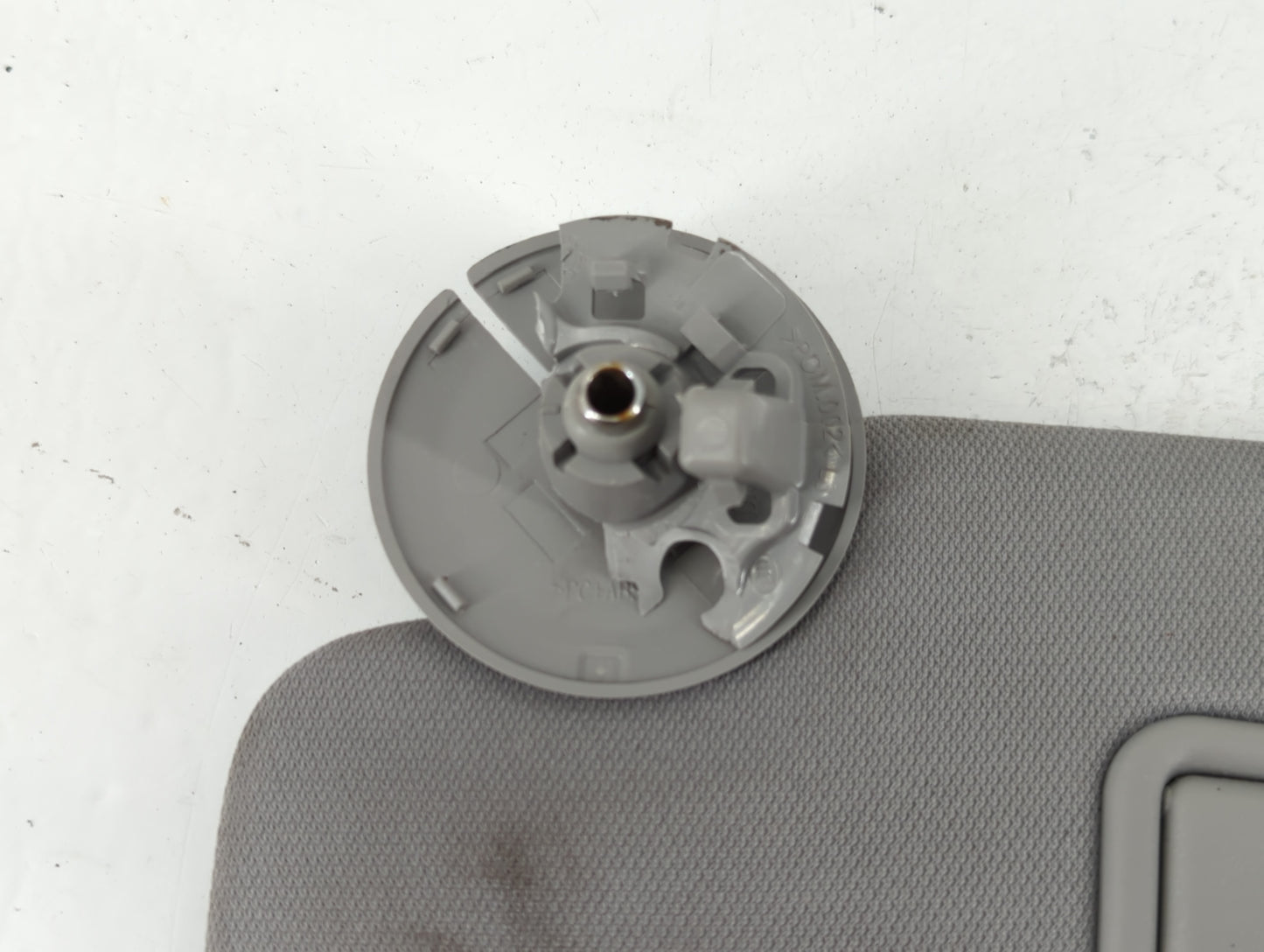 2016-2021 Chevrolet Malibu Sun Visor Shade Replacement Driver Left Mirror Fits Fits 2016 2017 2018 2019 2020 2021 OEM Used Auto Parts