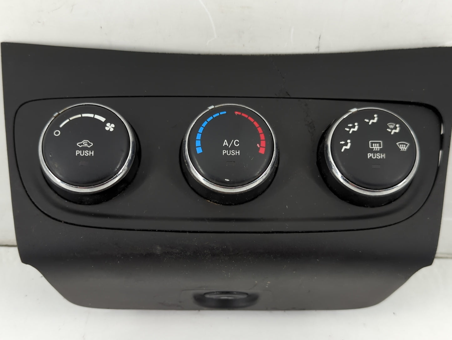2011-2014 Dodge Avenger Climate Control Module Temperature AC/Heater Replacement P/N:P55111949AF Fits Fits 2011 2012 2013 2014 OEM Used Auto Parts