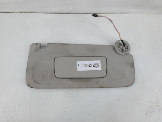 2018-2022 Chevrolet Traverse Sun Visor Shade Replacement Passenger Right Mirror Fits Fits 2018 2019 2020 2021 2022 OEM Used Auto Parts