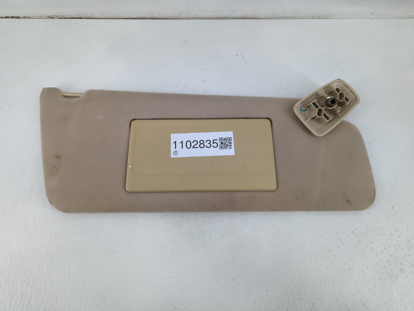 2004-2008 Ford F-150 Sun Visor Shade Replacement Passenger Right Mirror Fits Fits 2004 2005 2006 2007 2008 OEM Used Auto Parts