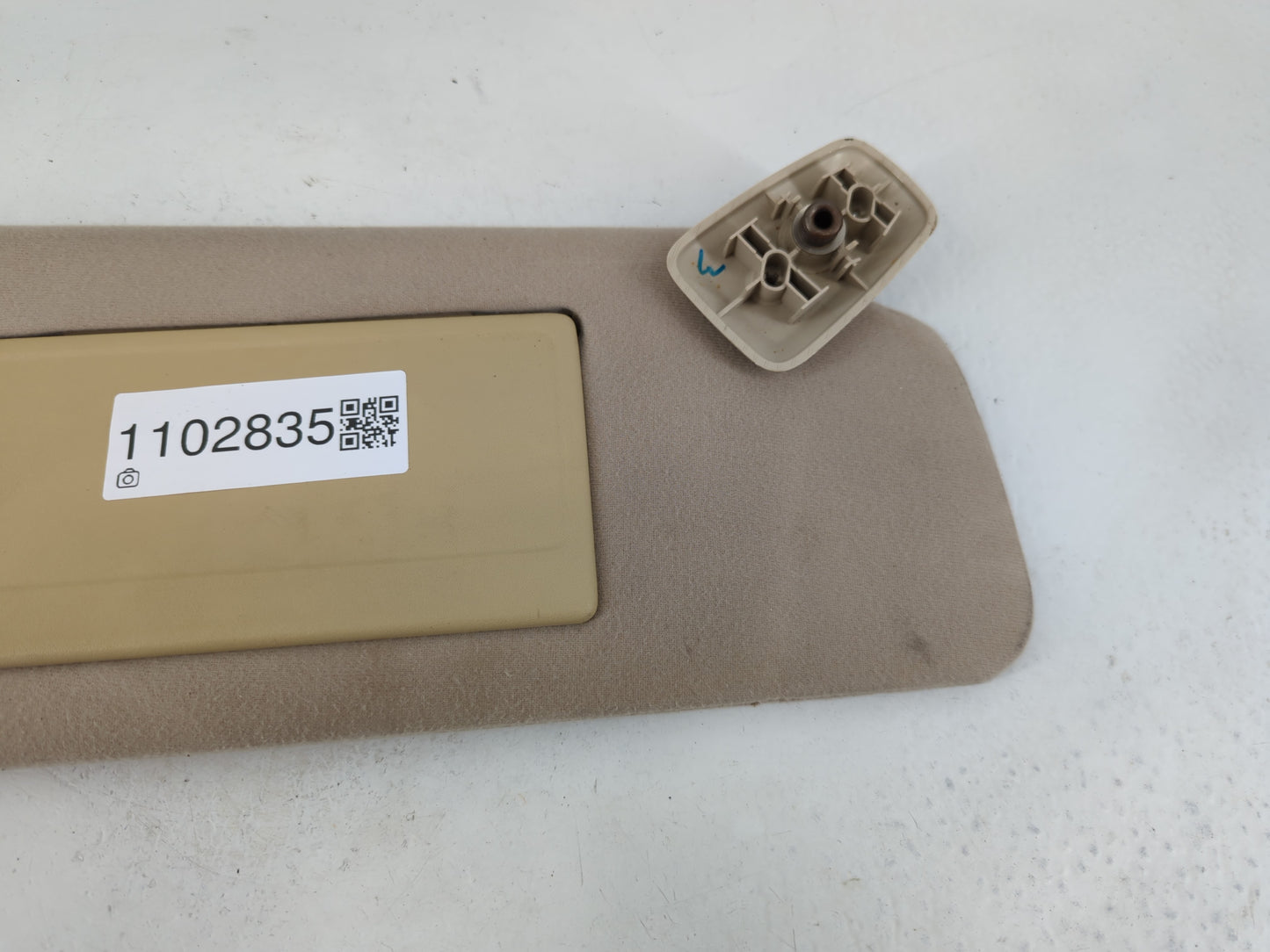 2004-2008 Ford F-150 Sun Visor Shade Replacement Passenger Right Mirror Fits Fits 2004 2005 2006 2007 2008 OEM Used Auto Parts