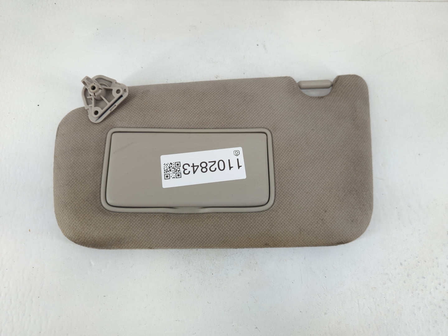 2013-2019 Nissan Sentra Sun Visor Shade Replacement Driver Left Mirror Fits Fits 2012 2013 2014 2015 2016 2017 2018 2019 OEM Used Auto Parts - Oemusedautoparts1.com