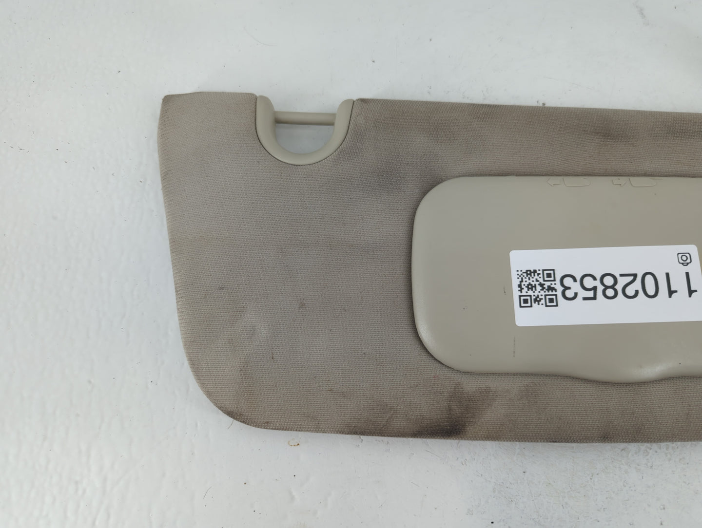 2010-2017 Jeep Patriot Sun Visor Shade Replacement Passenger Right Mirror Fits Fits 2010 2011 2012 2013 2014 2015 2016 2017 OEM Used Auto Parts - Oemusedautoparts1.com