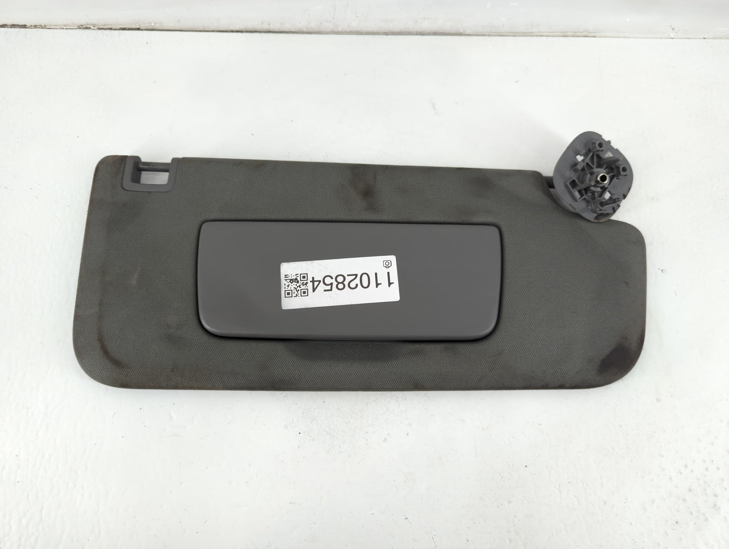 2019-2022 Chevrolet Silverado 1500 Sun Visor Shade Replacement Passenger Right Mirror Fits Fits 2019 2020 2021 2022 OEM Used Auto Parts