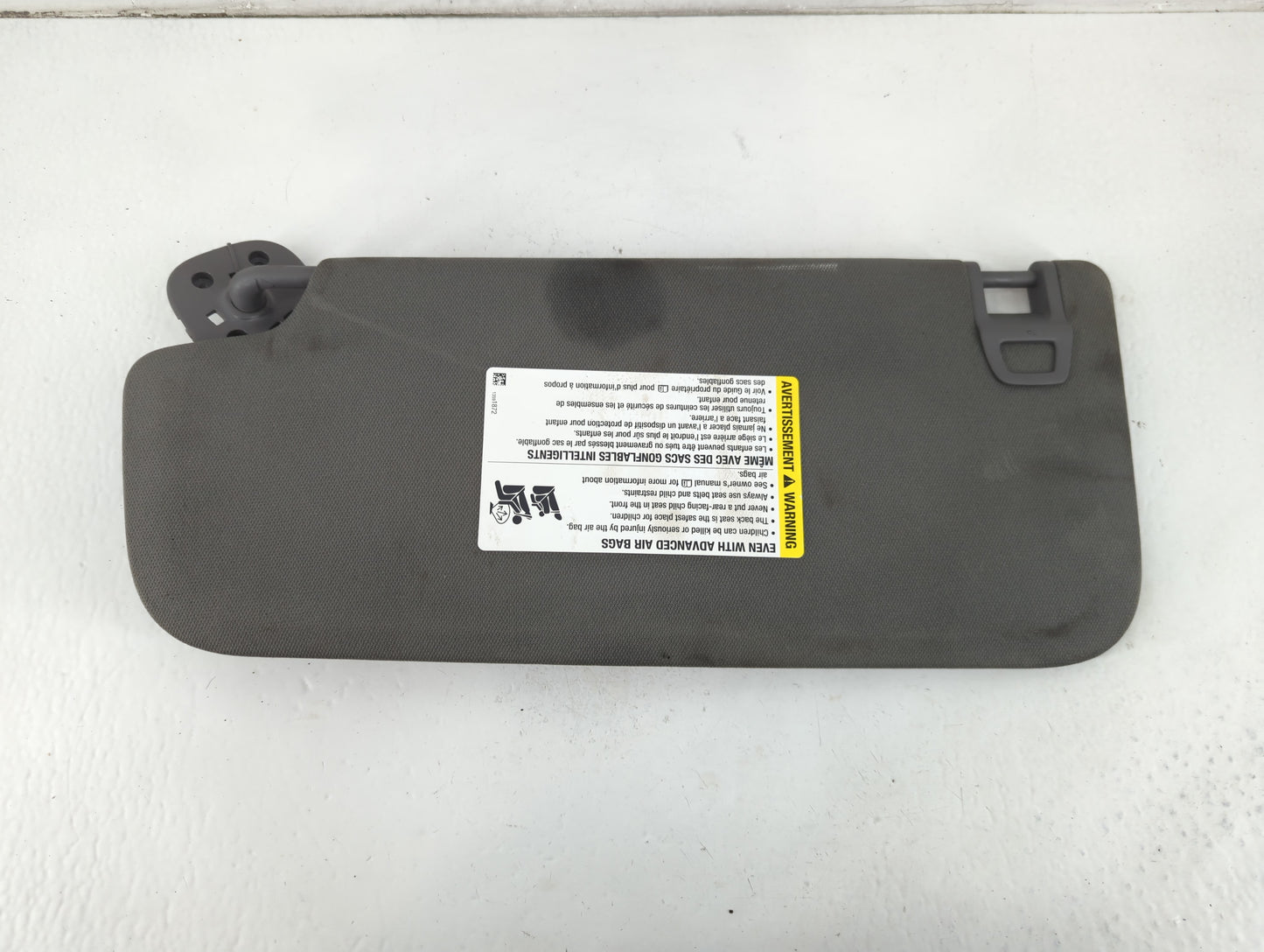 2019-2022 Chevrolet Silverado 1500 Sun Visor Shade Replacement Passenger Right Mirror Fits Fits 2019 2020 2021 2022 OEM Used Auto Parts