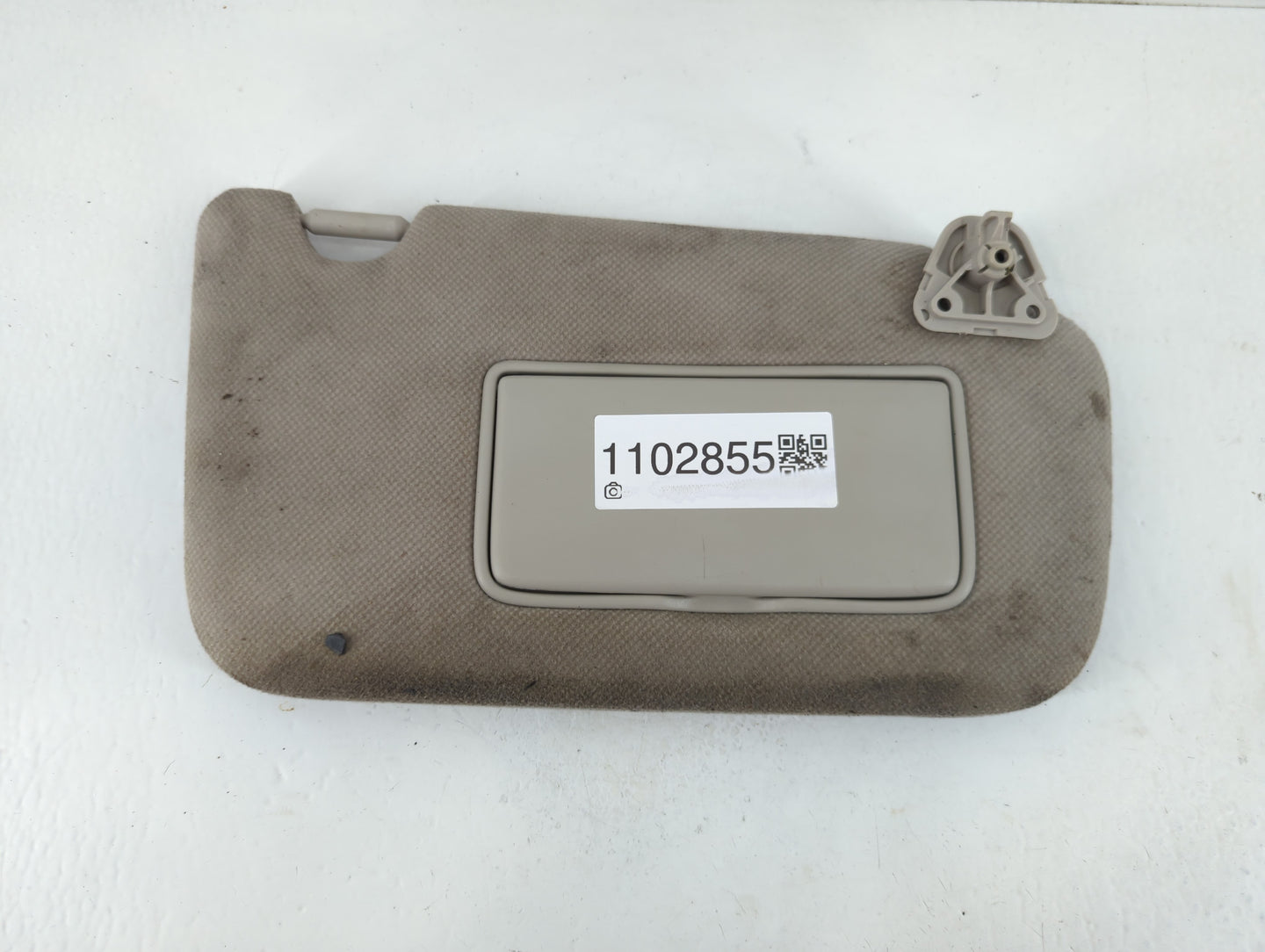 2013-2019 Nissan Sentra Sun Visor Shade Replacement Passenger Right Mirror Fits Fits 2012 2013 2014 2015 2016 2017 2018 2019 OEM Used Auto Parts - Oemusedautoparts1.com