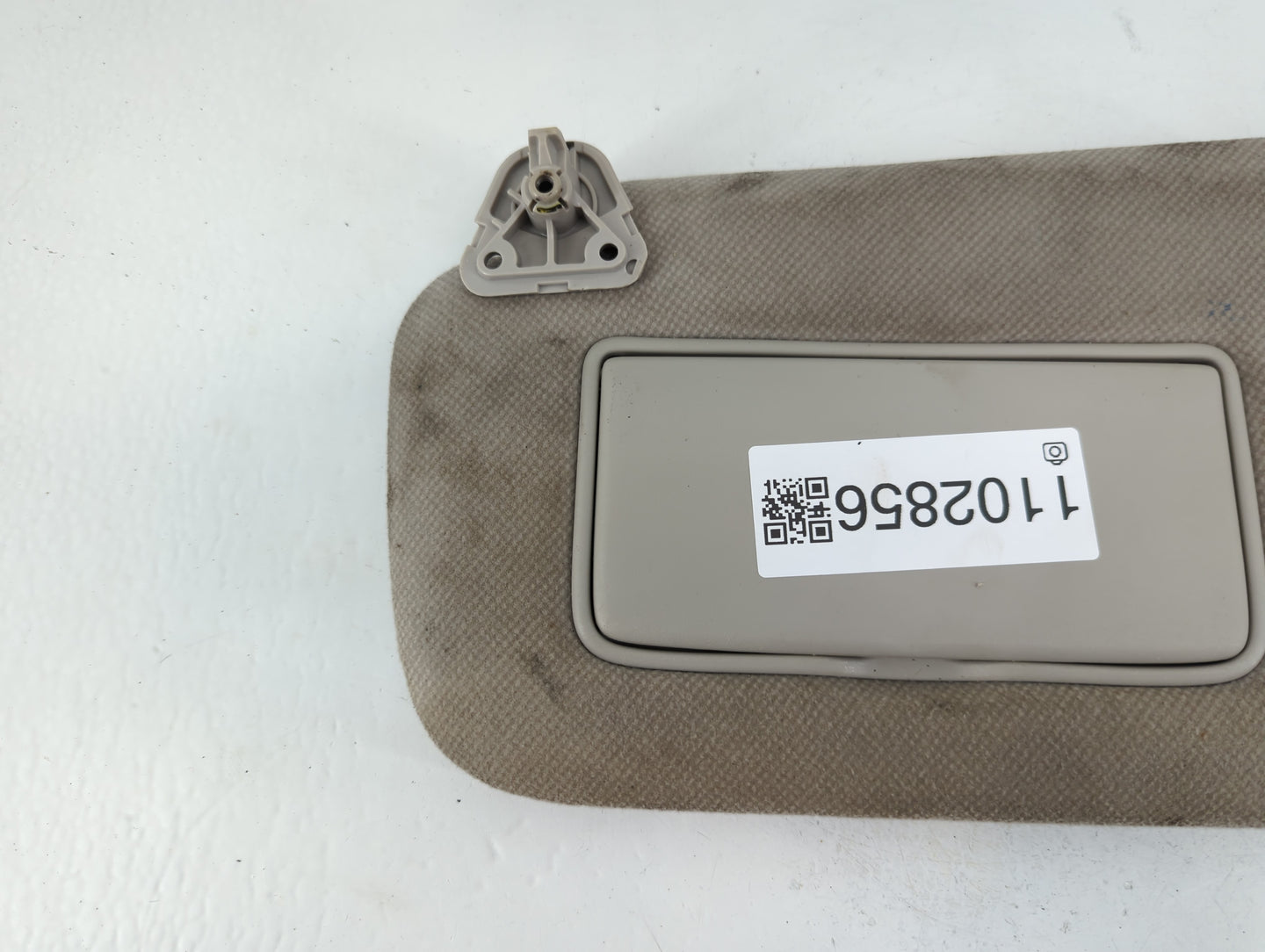 2013-2019 Nissan Sentra Sun Visor Shade Replacement Driver Left Mirror Fits Fits 2012 2013 2014 2015 2016 2017 2018 2019 OEM Used Auto Parts - Oemusedautoparts1.com