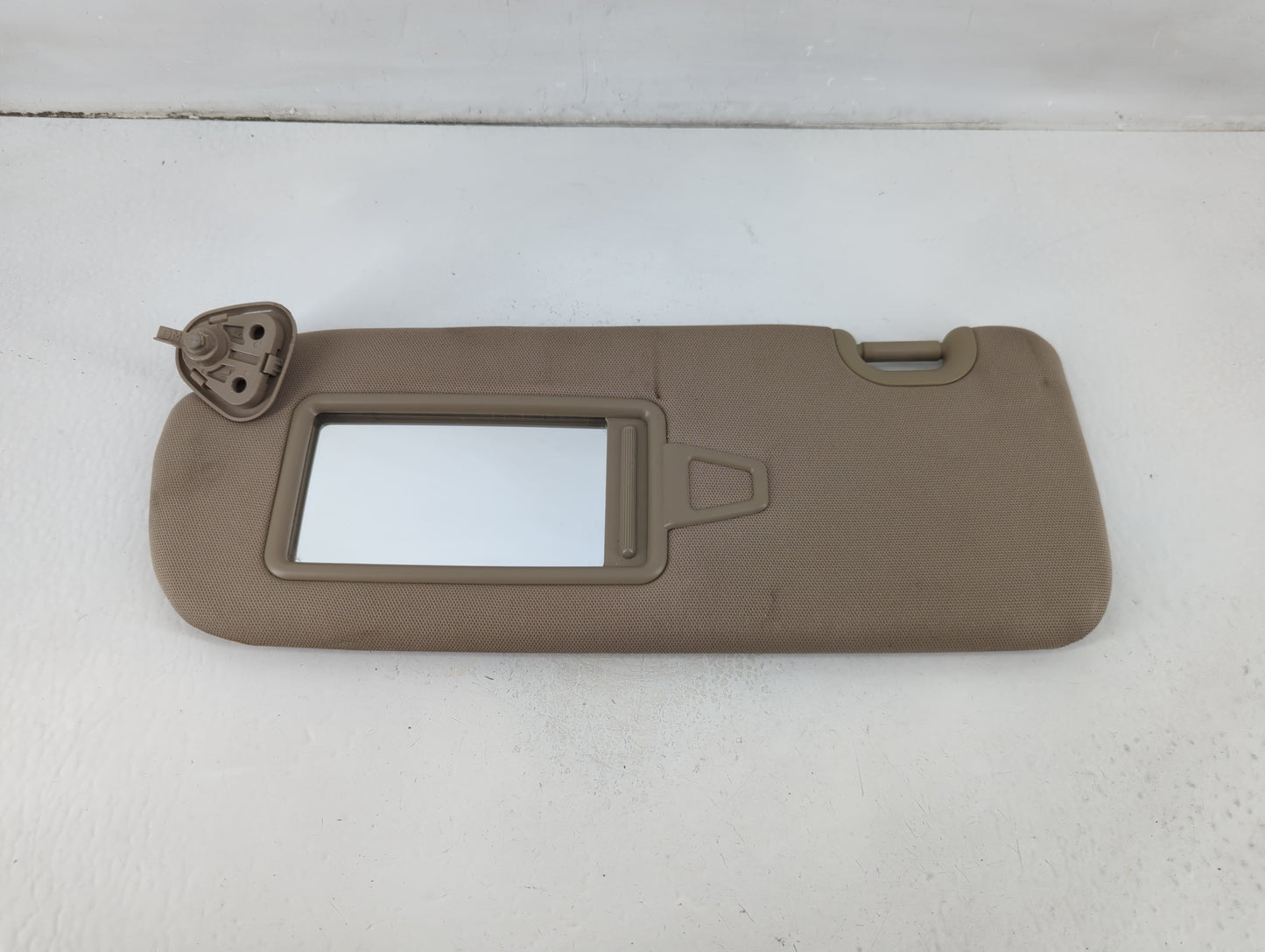 2013-2019 Hyundai Santa Fe Sun Visor Shade Replacement Driver Left Mirror Fits Fits 2013 2014 2015 2016 2017 2018 2019 OEM Used Auto Parts - Oemusedautoparts1.com