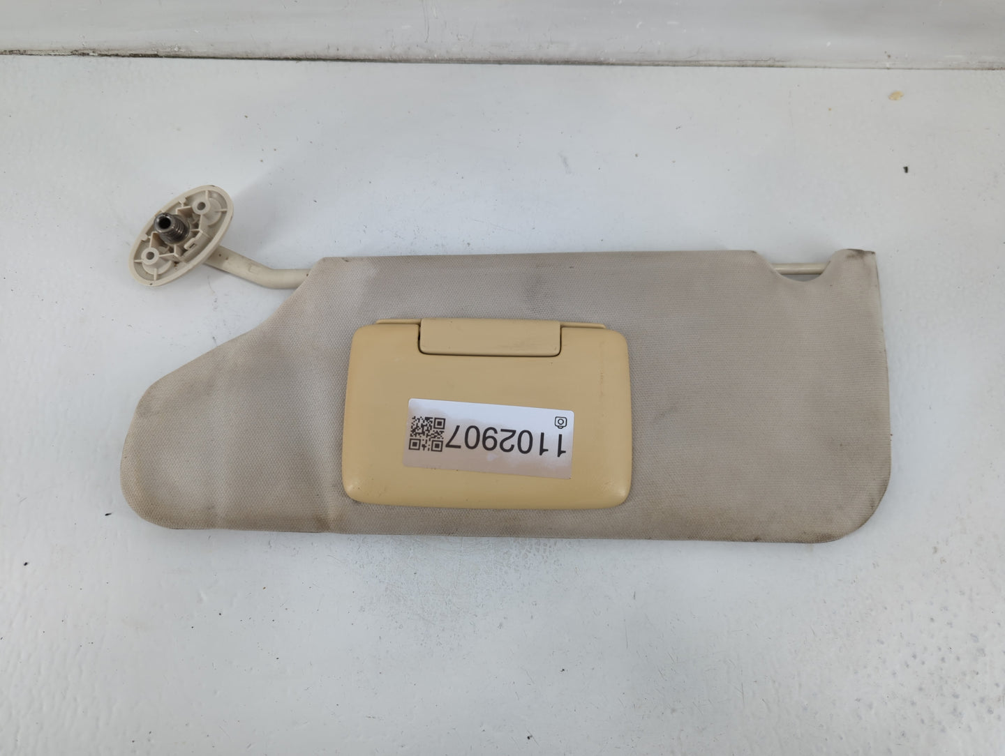 2015-2017 Dodge Challenger Sun Visor Shade Replacement Driver Left Mirror Fits Fits 2015 2016 2017 OEM Used Auto Parts - Oemusedautoparts1.com