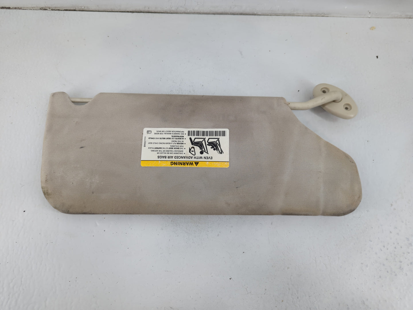 2015-2017 Dodge Challenger Sun Visor Shade Replacement Driver Left Mirror Fits Fits 2015 2016 2017 OEM Used Auto Parts - Oemusedautoparts1.com