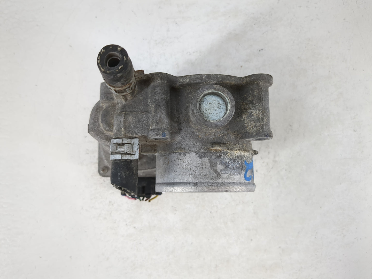 2013 Cadillac Ct4 Throttle Body P/N:22030-37060 Fits OEM Used Auto Parts - Oemusedautoparts1.com