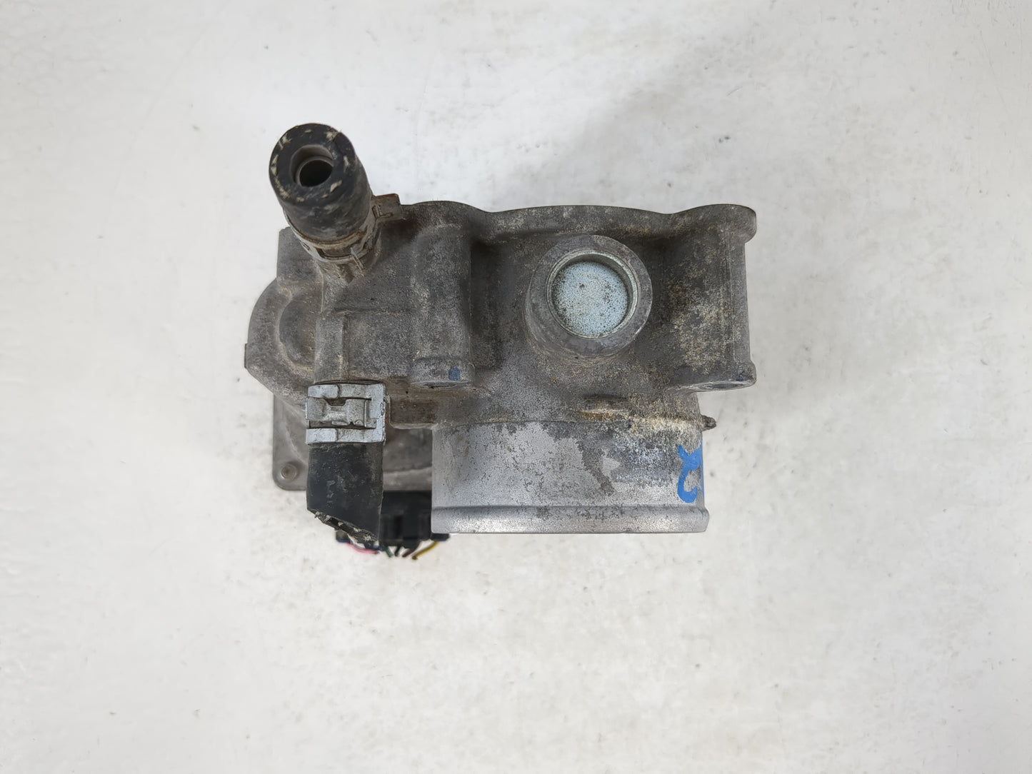 2013 Cadillac Ct4 Throttle Body P/N:22030-37060 Fits OEM Used Auto Parts - Oemusedautoparts1.com