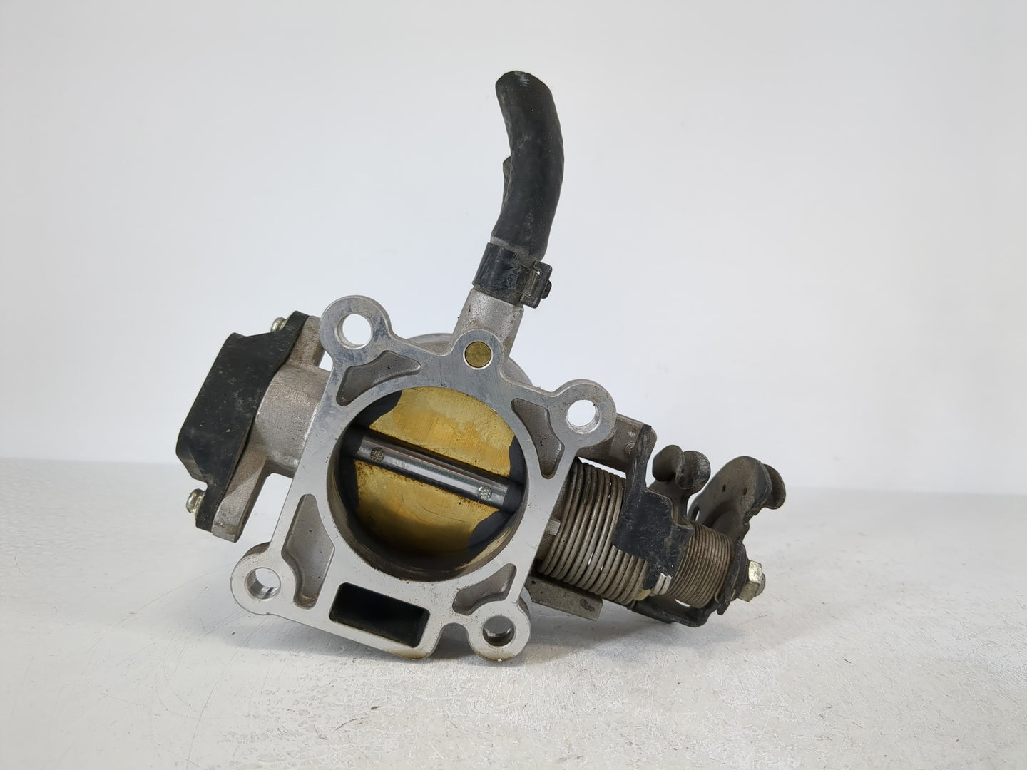 2004-2009 Kia Spectra Throttle Body P/N:35100-23751 Fits Fits 2003 2004 2005 2006 2007 2008 2009 2010 OEM Used Auto Parts - Oemusedautoparts1.com