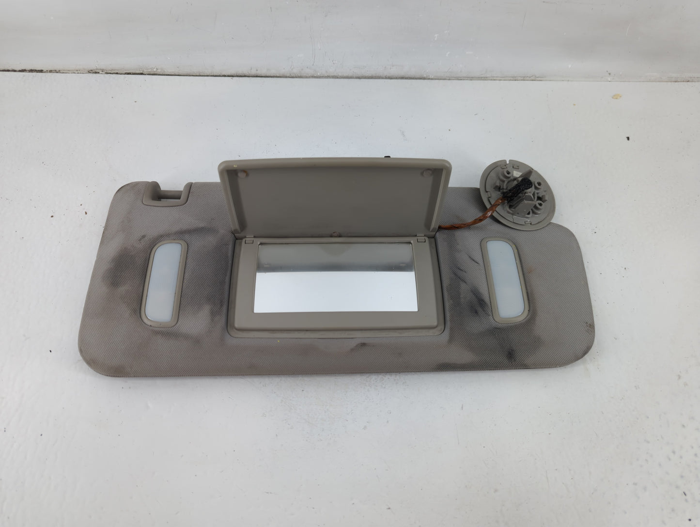 2007-2017 Gmc Acadia Sun Visor Shade Replacement Passenger Right Mirror Fits OEM Used Auto Parts