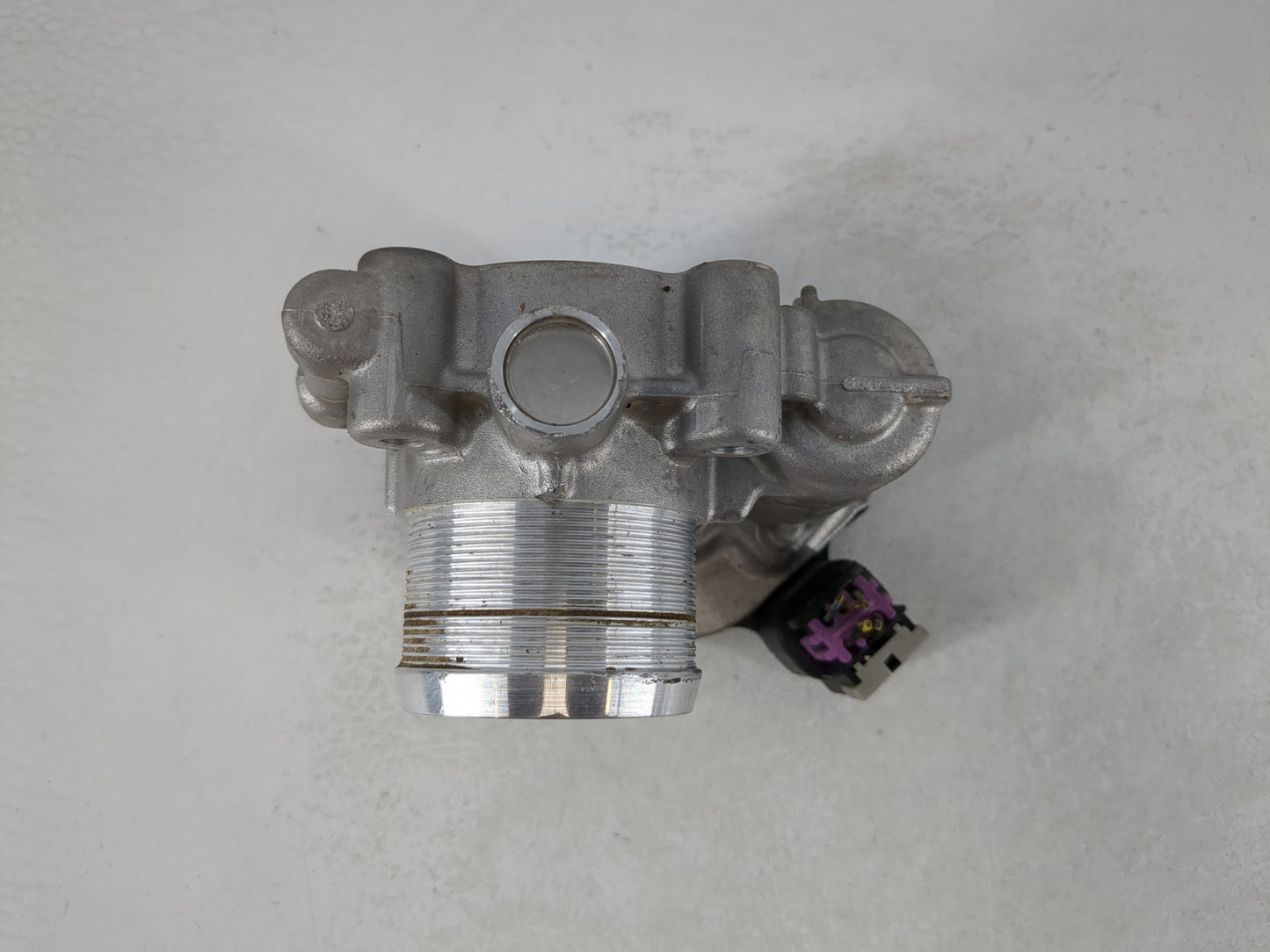 2011-2018 Lincoln Mkx Throttle Body P/N:55565489 Fits Fits 2011 2012 2013 2014 2015 2016 2017 2018 2019 OEM Used Auto Parts - Oemusedautoparts1.com