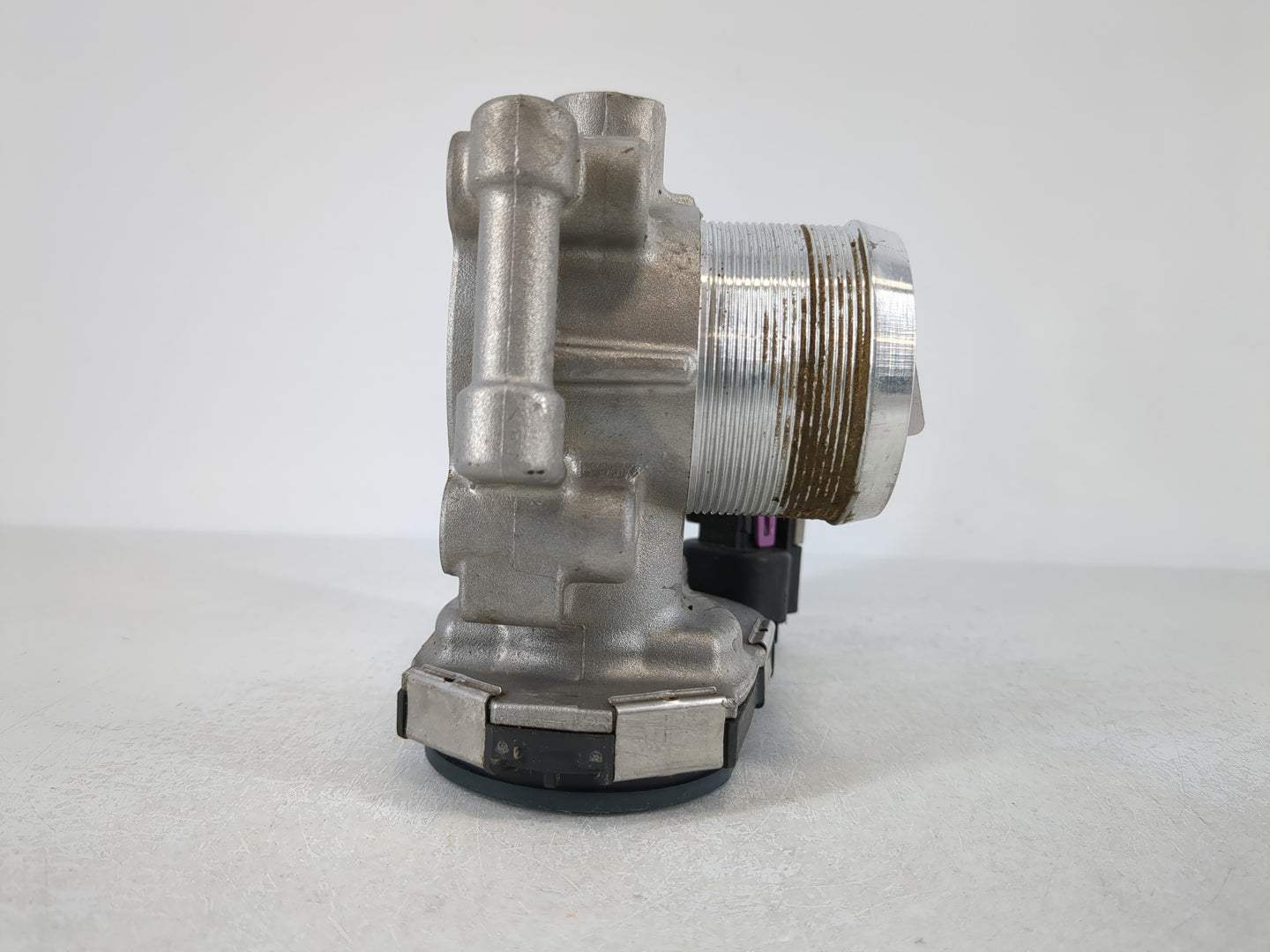 2011-2018 Lincoln Mkx Throttle Body P/N:55565489 Fits Fits 2011 2012 2013 2014 2015 2016 2017 2018 2019 OEM Used Auto Parts - Oemusedautoparts1.com