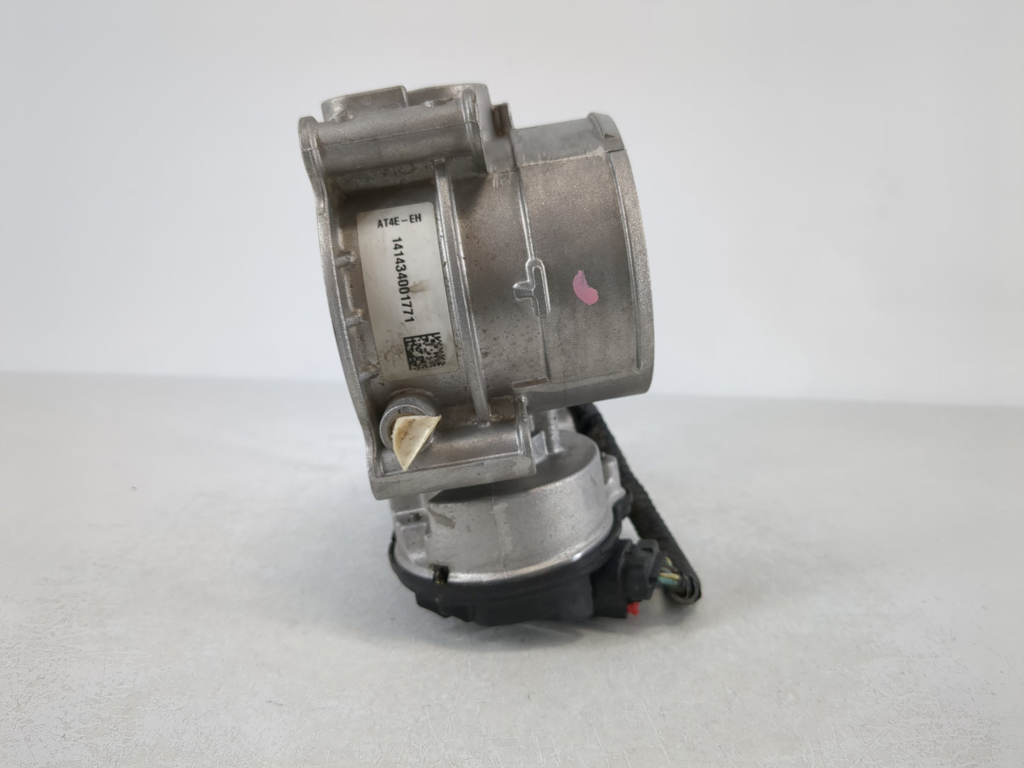 2011-2017 Ford Mustang Throttle Body P/N:AT4E-EH Fits Fits 2011 2012 2013 2014 2015 2016 2017 2018 2019 OEM Used Auto Parts - Oemusedautoparts1.com