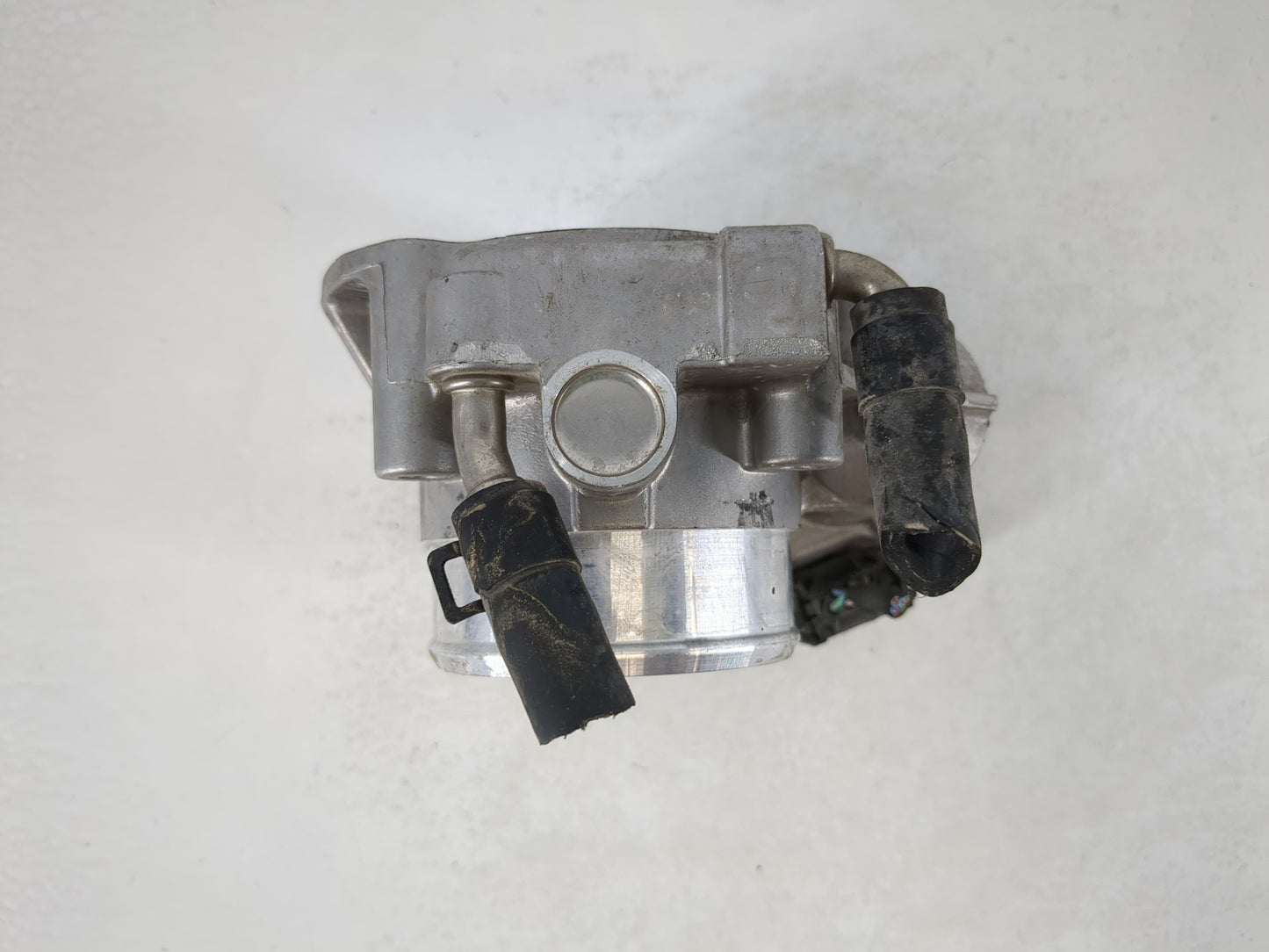 2006-2010 Kia Optima Throttle Body P/N:35100-25200 Fits Fits 2006 2007 2008 2009 2010 2011 2012 2013 OEM Used Auto Parts - Oemusedautoparts1.com