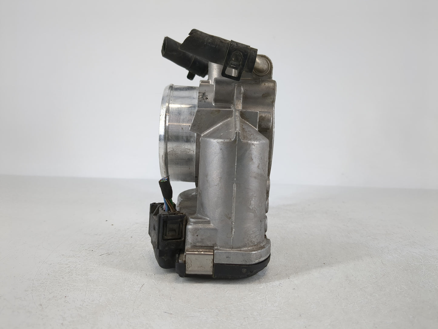 2006-2010 Kia Optima Throttle Body P/N:35100-25200 Fits Fits 2006 2007 2008 2009 2010 2011 2012 2013 OEM Used Auto Parts - Oemusedautoparts1.com