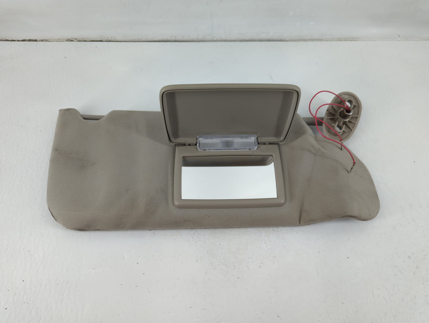 2005-2010 Jeep Grand Cherokee Sun Visor Shade Replacement Passenger Right Mirror Fits Fits 2005 2006 2007 2008 2009 2010 OEM Used Auto Parts