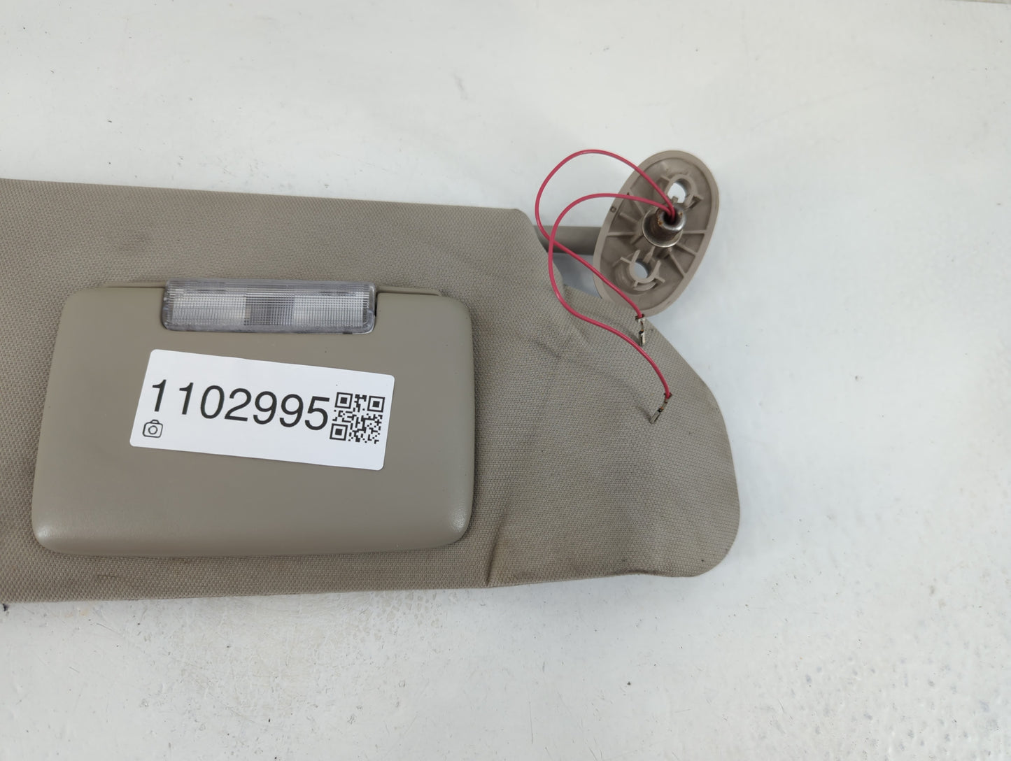 2005-2010 Jeep Grand Cherokee Sun Visor Shade Replacement Passenger Right Mirror Fits Fits 2005 2006 2007 2008 2009 2010 OEM Used Auto Parts