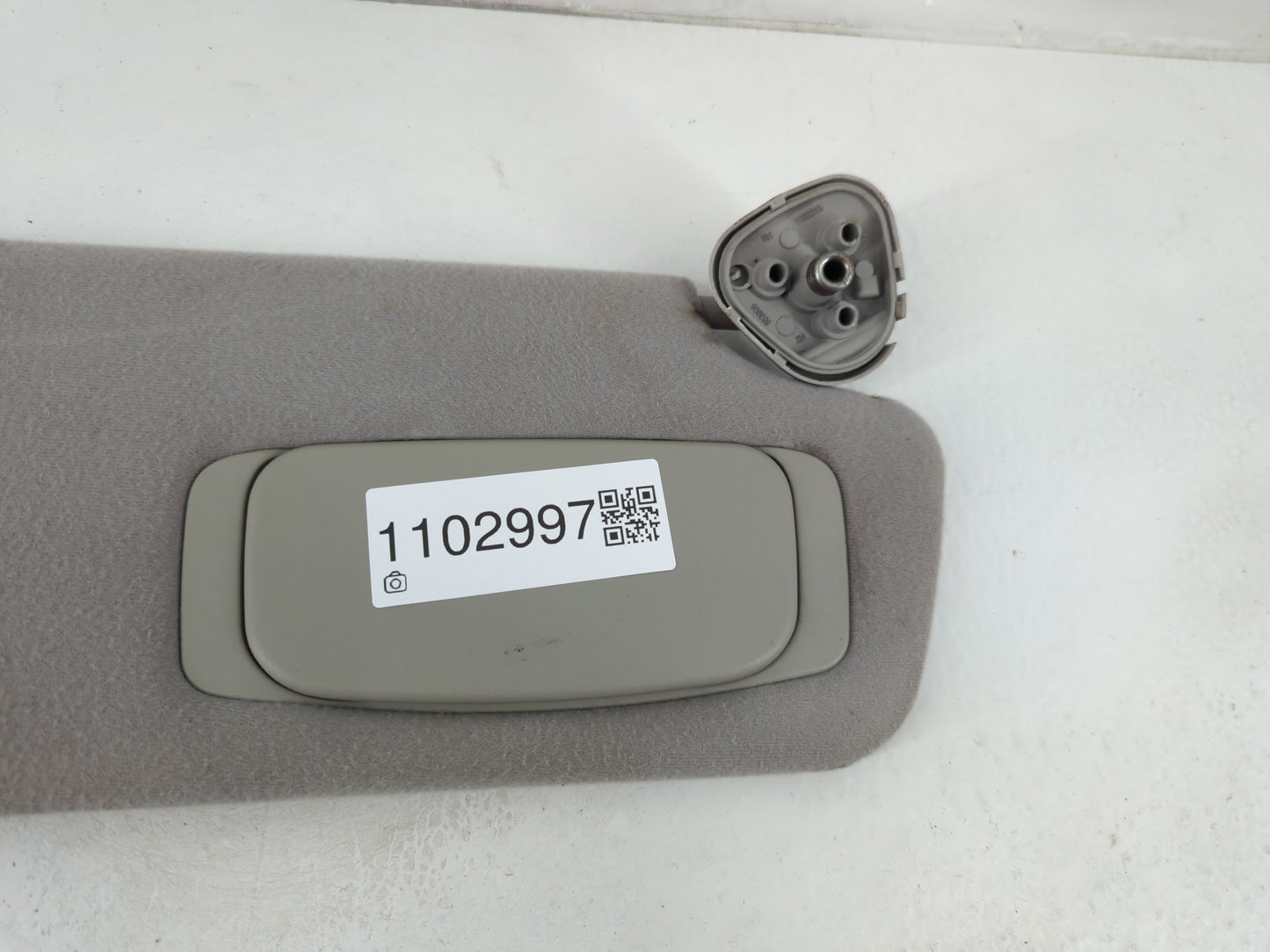 2009-2013 Toyota Tundra Sun Visor Shade Replacement Passenger Right Mirror Fits Fits 2009 2010 2011 2012 2013 OEM Used Auto Parts