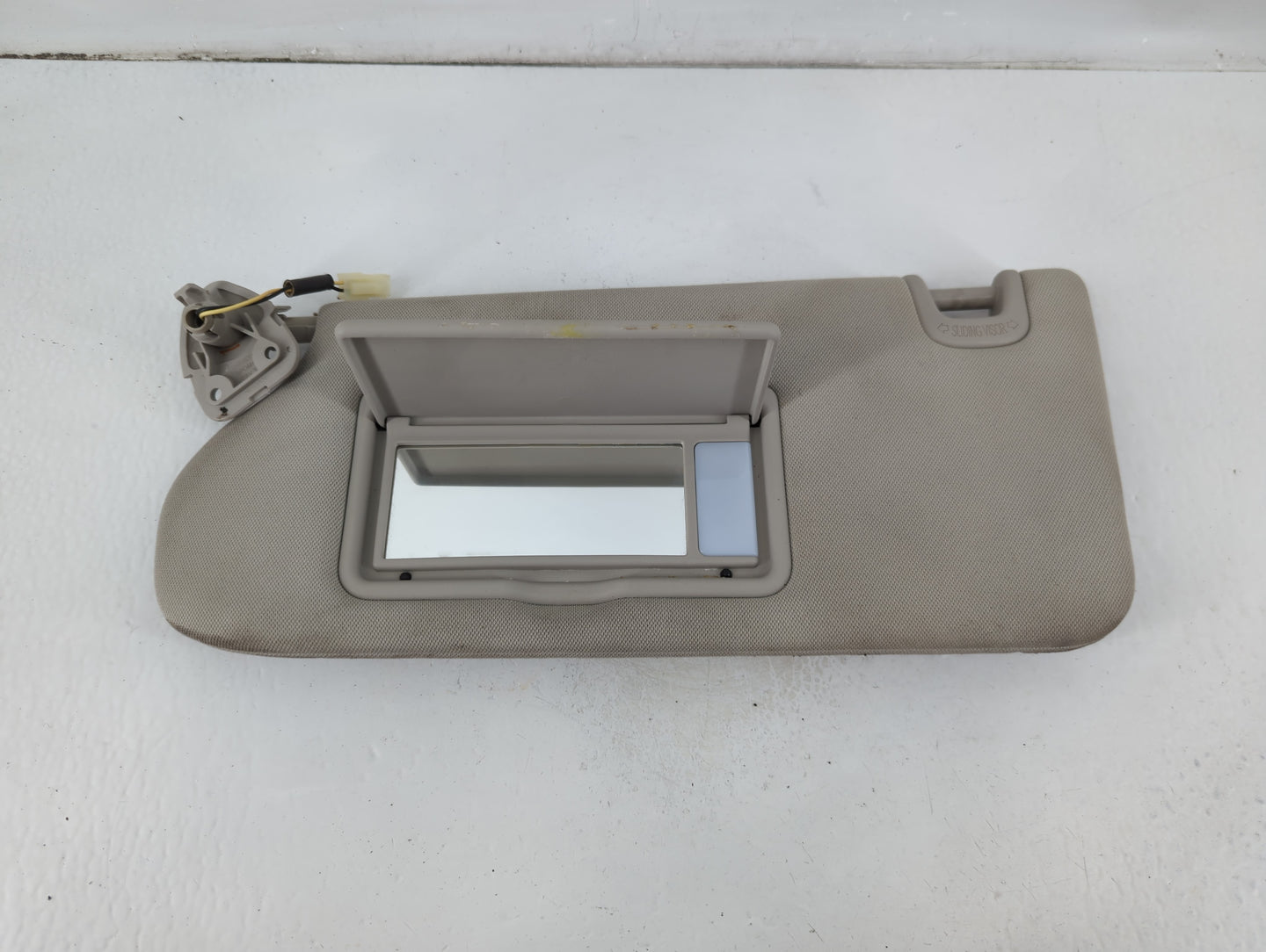 2019-2020 Infiniti Qx50 Sun Visor Shade Replacement Driver Left Mirror Fits Fits 2019 2020 OEM Used Auto Parts - Oemusedautoparts1.com